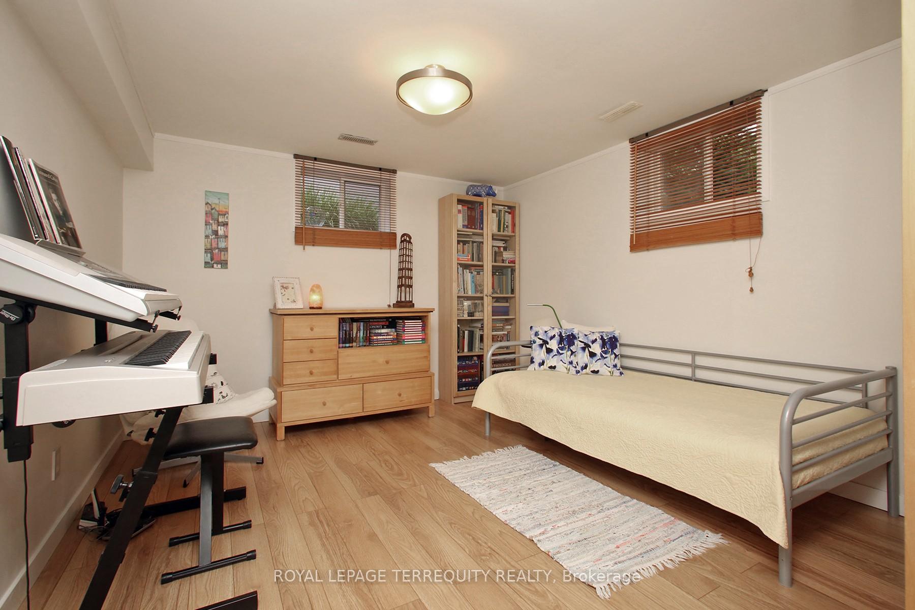 Photo 27 of 208 Craydon Road, Whitby, Downtown Whitby — HOMEH