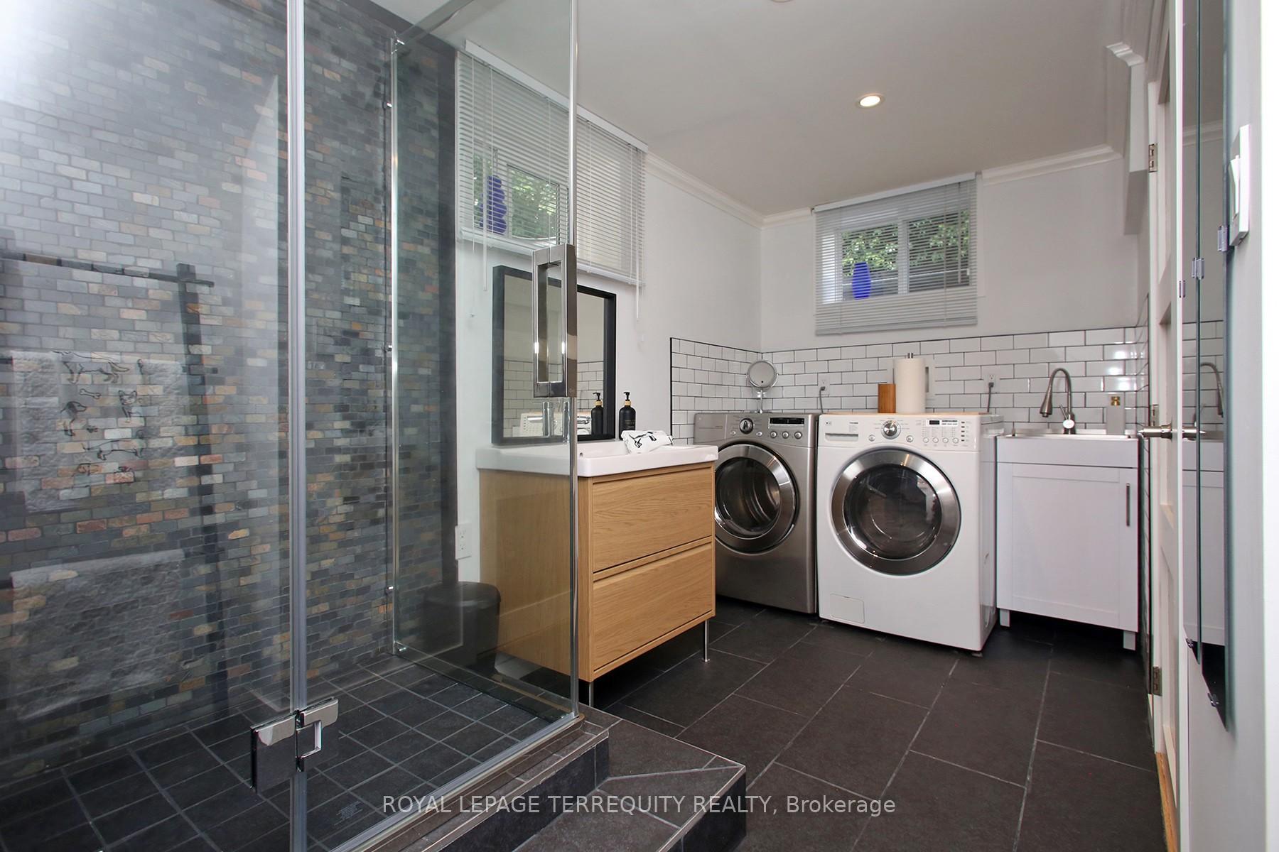 Photo 29 of 208 Craydon Road, Whitby, Downtown Whitby — HOMEH