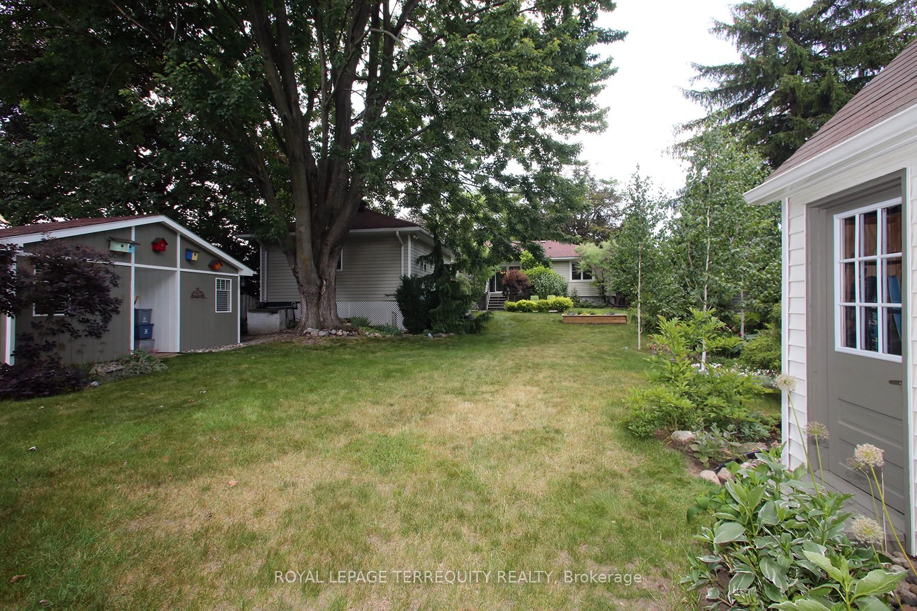 Photo 33 of 208 Craydon Road, Whitby, Downtown Whitby — HOMEH