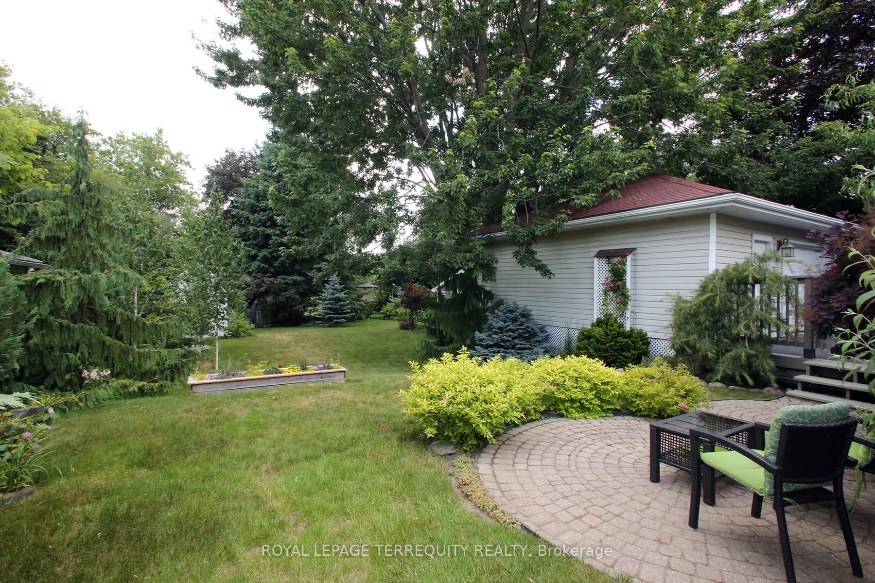 Photo 34 of 208 Craydon Road, Whitby, Downtown Whitby — HOMEH