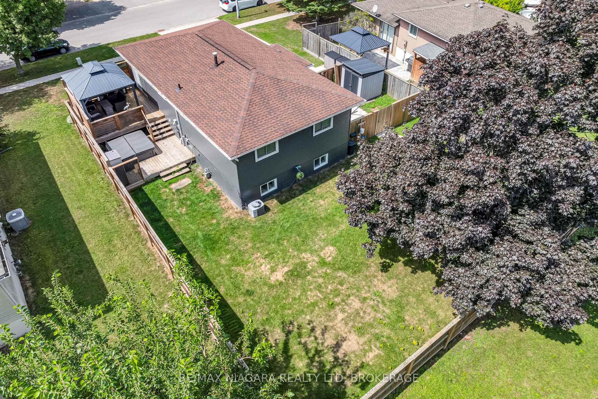 Photo 38 of 86 Leaside Drive, Welland, N. Welland — HOMEH