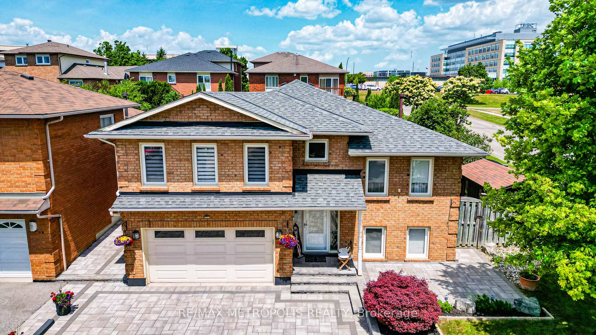 Photo 3 of 26 Limestone Crescent, Whitby, Pringle Creek — HOMEH