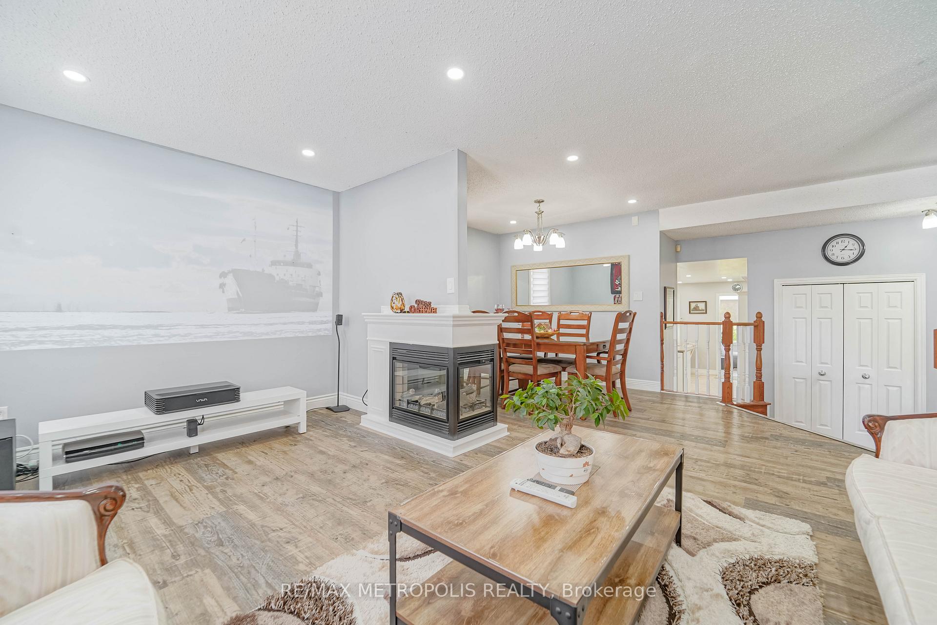 Photo 10 of 26 Limestone Crescent, Whitby, Pringle Creek — HOMEH