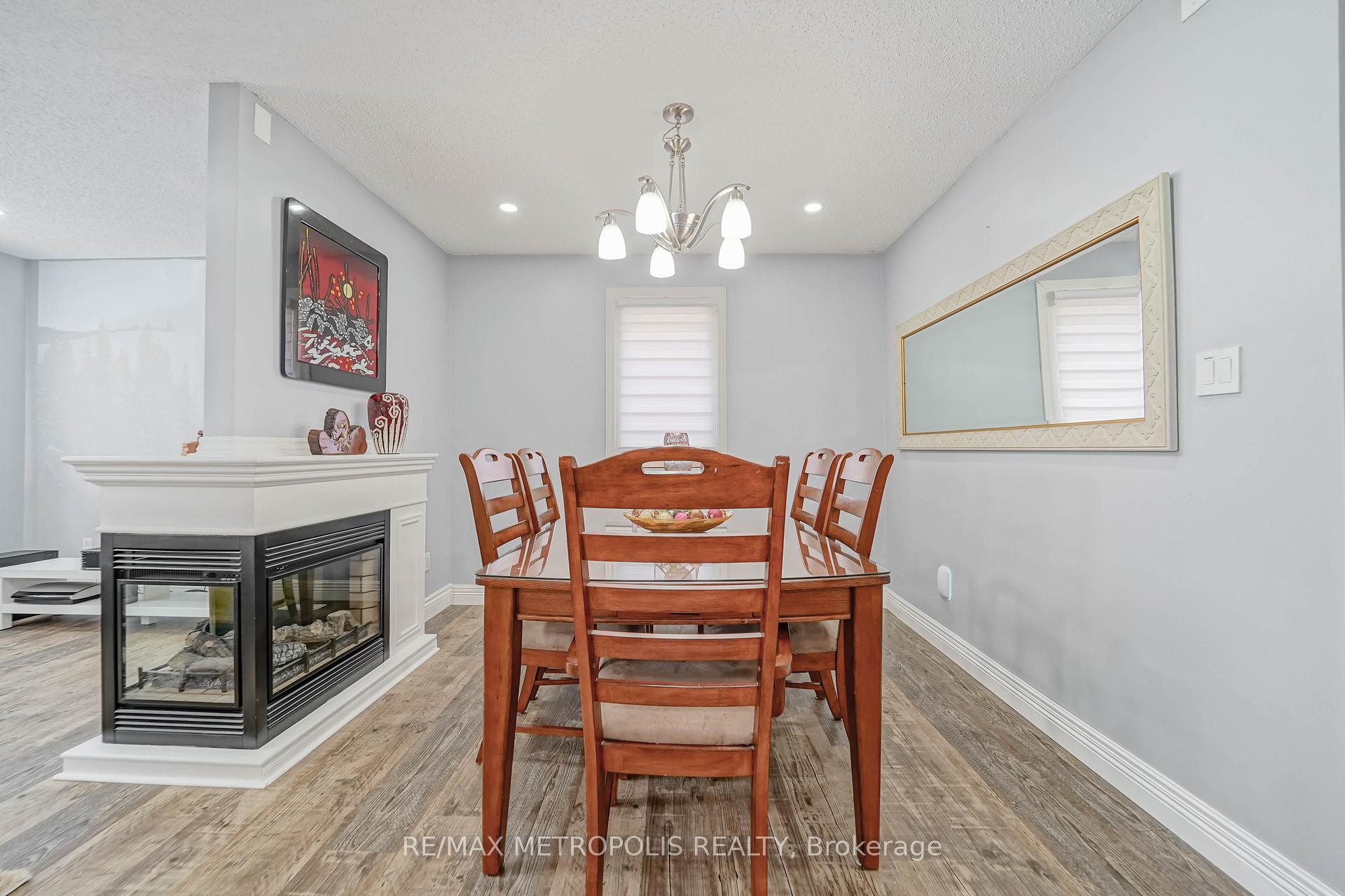 Photo 11 of 26 Limestone Crescent, Whitby, Pringle Creek — HOMEH