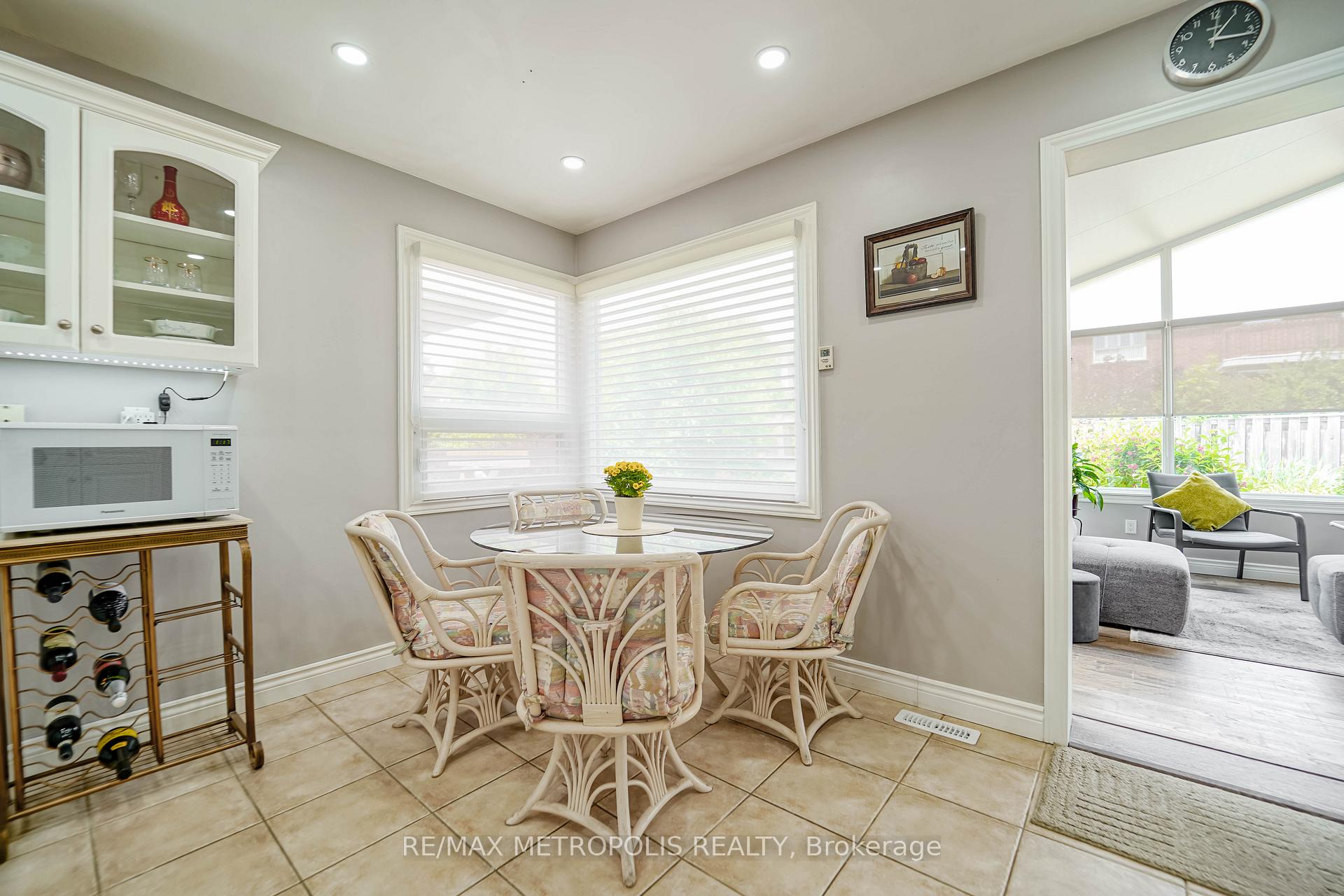 Photo 15 of 26 Limestone Crescent, Whitby, Pringle Creek — HOMEH