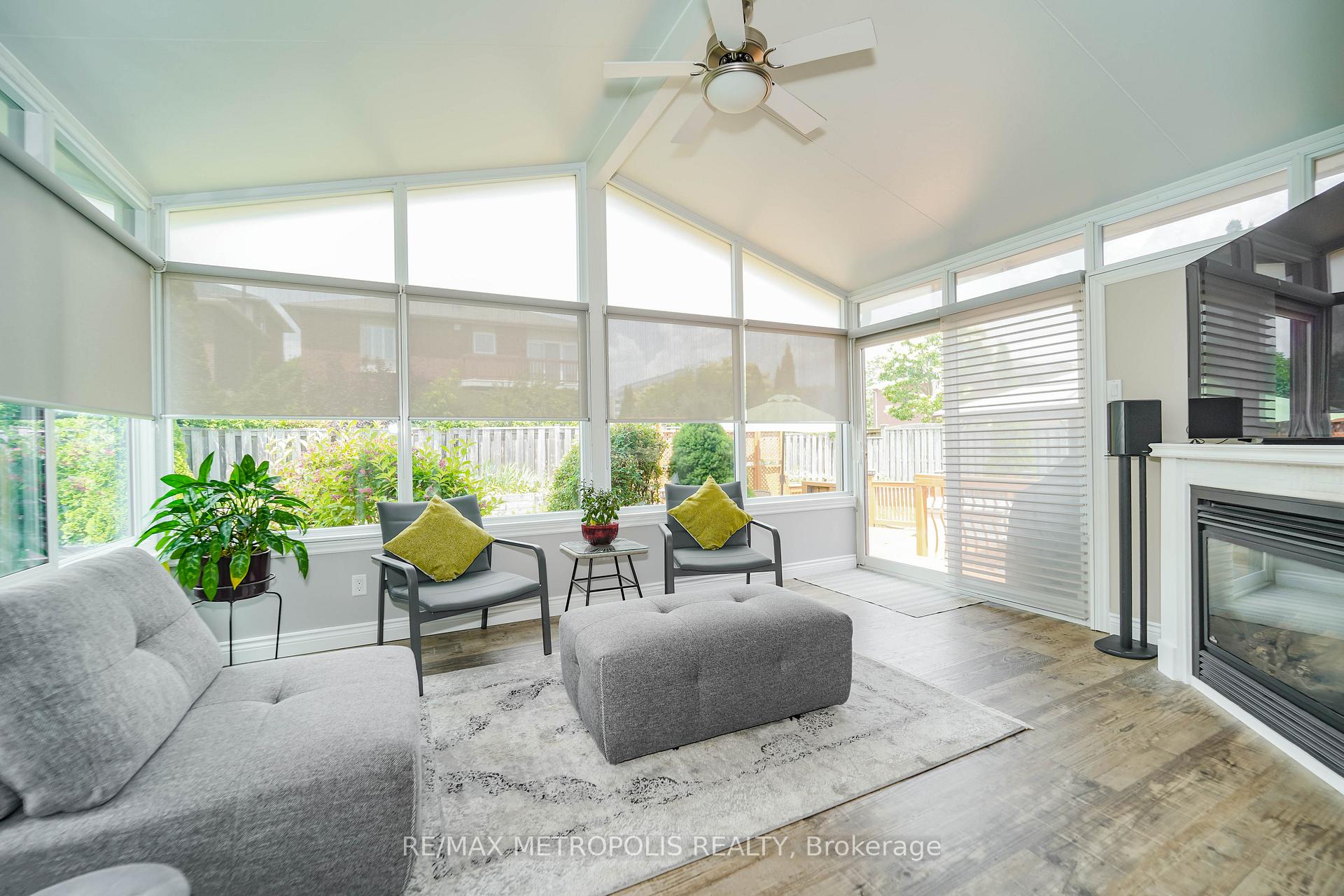 Photo 17 of 26 Limestone Crescent, Whitby, Pringle Creek — HOMEH