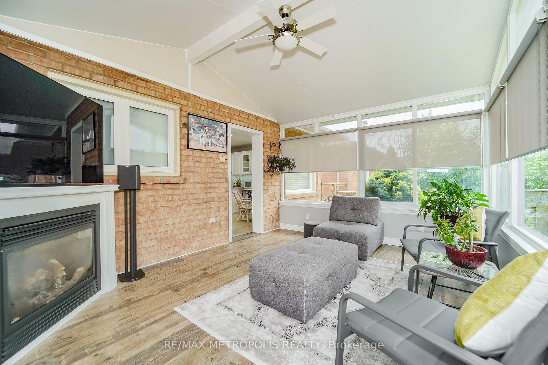 Photo 19 of 26 Limestone Crescent, Whitby, Pringle Creek — HOMEH