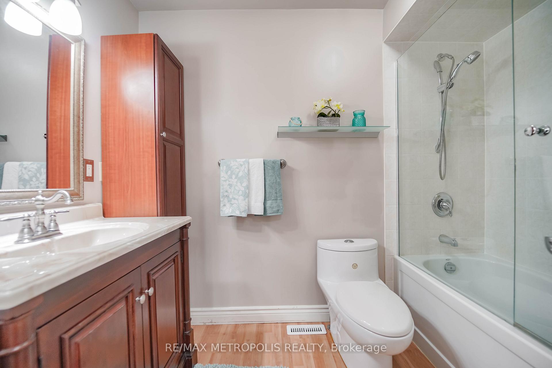 Photo 20 of 26 Limestone Crescent, Whitby, Pringle Creek — HOMEH