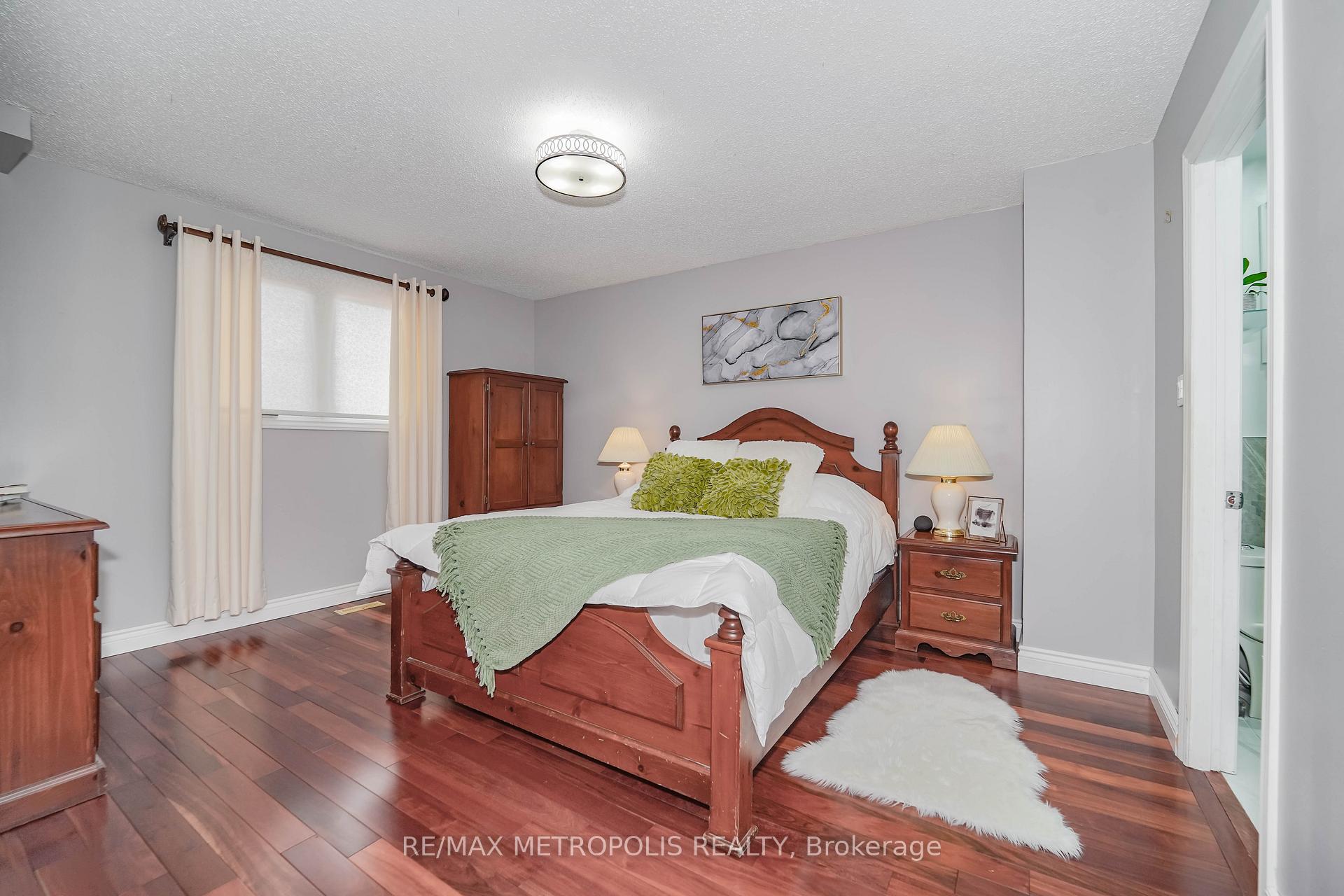 Photo 22 of 26 Limestone Crescent, Whitby, Pringle Creek — HOMEH