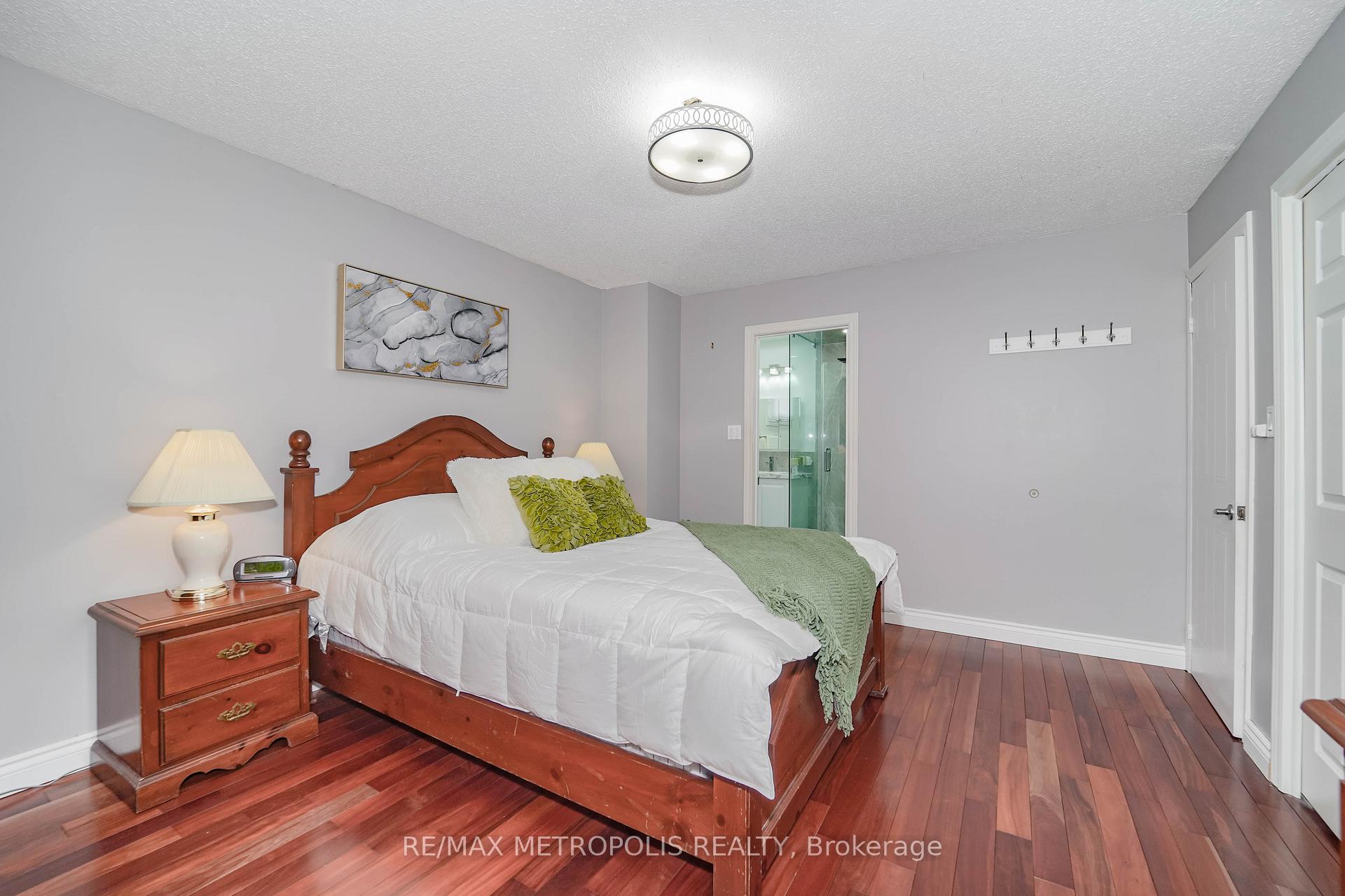 Photo 23 of 26 Limestone Crescent, Whitby, Pringle Creek — HOMEH