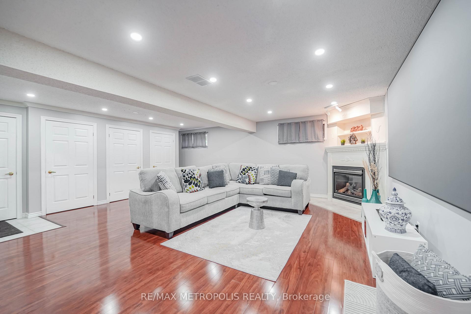 Photo 26 of 26 Limestone Crescent, Whitby, Pringle Creek — HOMEH
