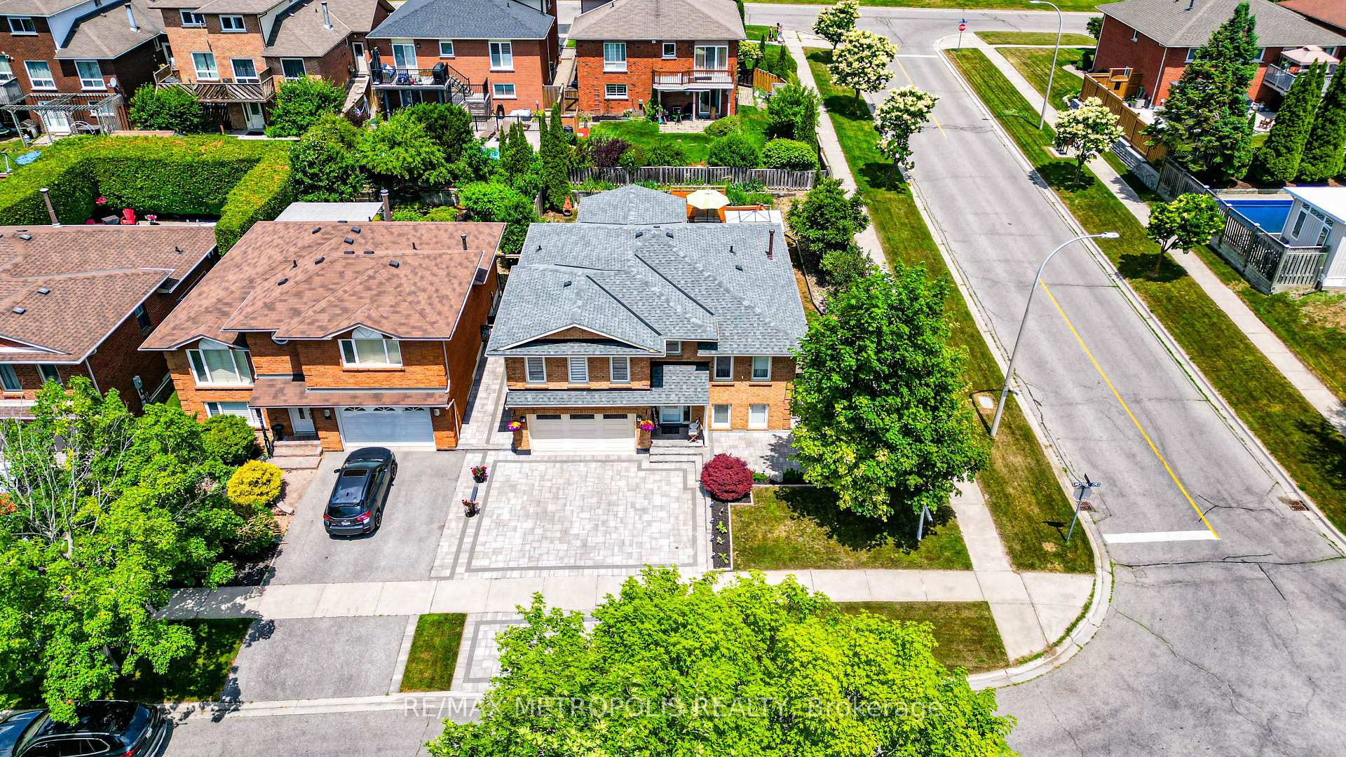 Photo 37 of 26 Limestone Crescent, Whitby, Pringle Creek — HOMEH