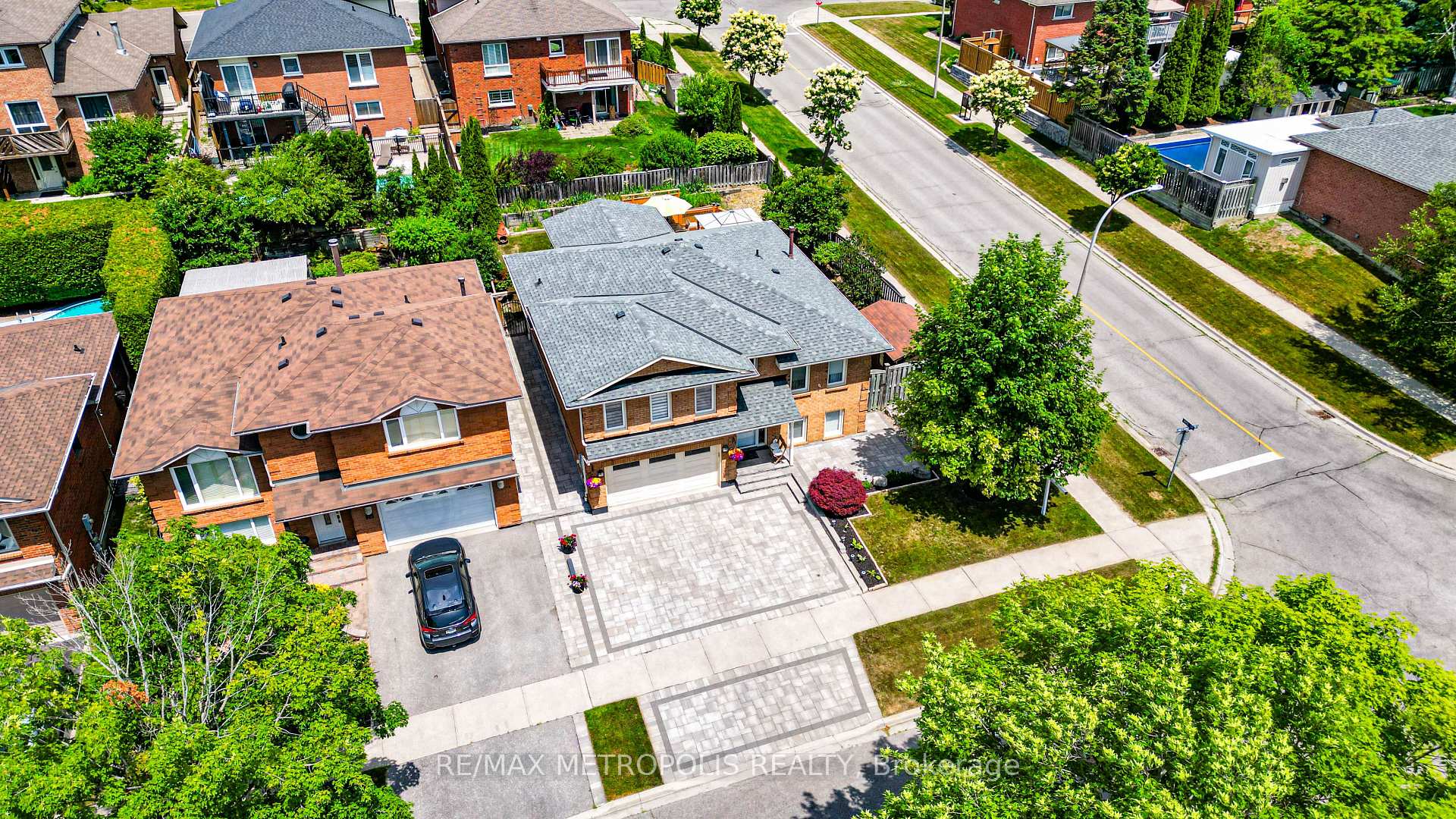 Photo 38 of 26 Limestone Crescent, Whitby, Pringle Creek — HOMEH