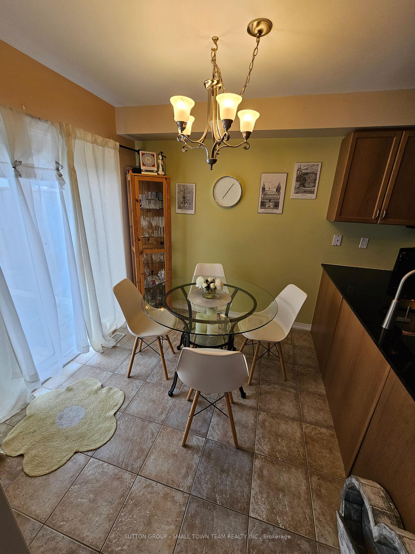 Photo 12 of 59 Trowbridge Street, Woolwich, Breslau — HOMEH