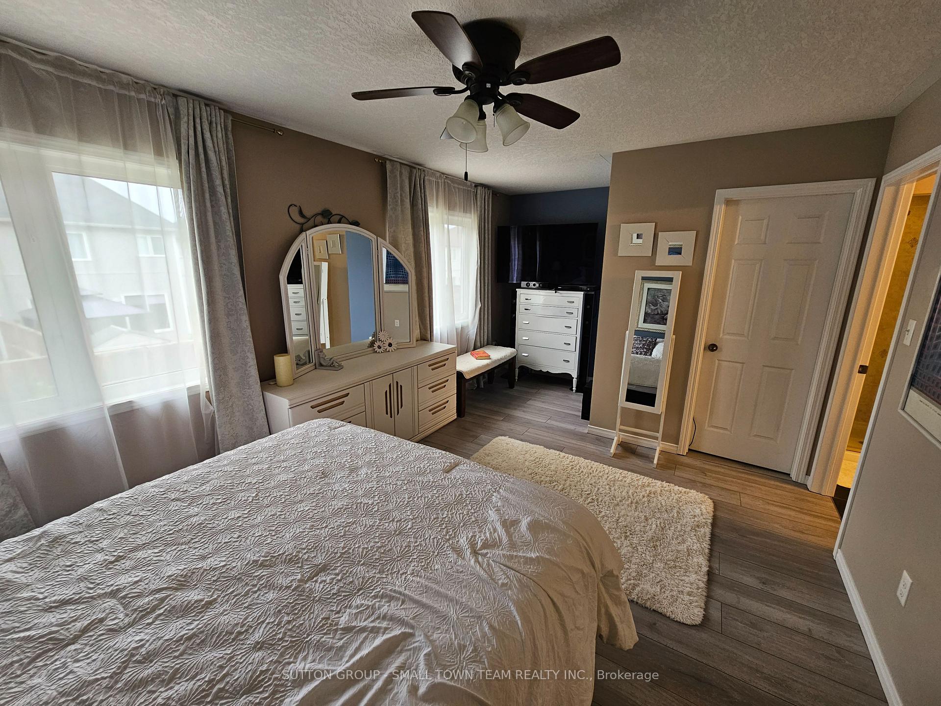 Photo 17 of 59 Trowbridge Street, Woolwich, Breslau — HOMEH