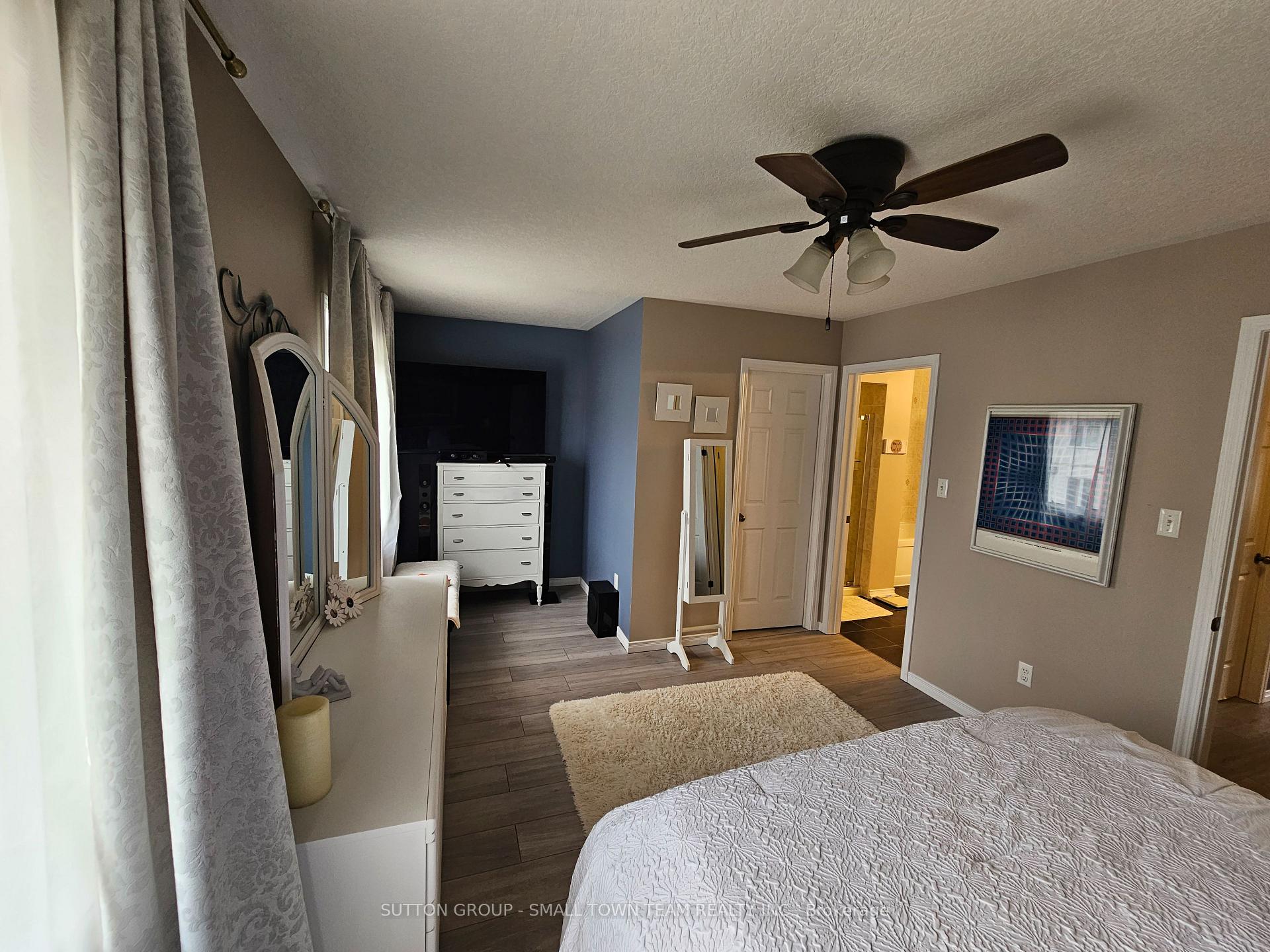 Photo 18 of 59 Trowbridge Street, Woolwich, Breslau — HOMEH