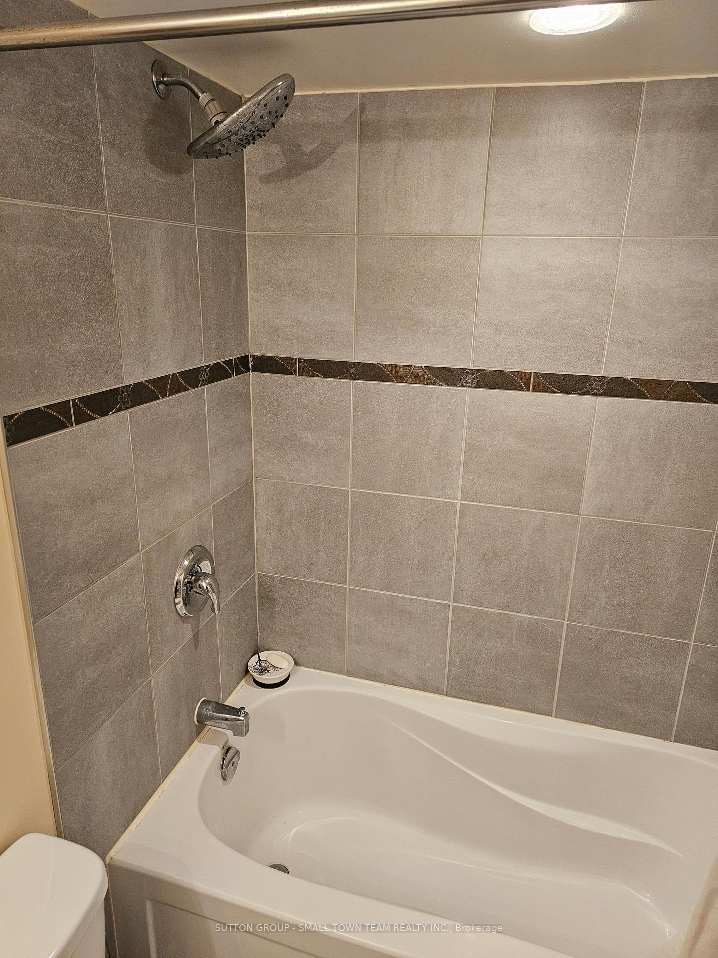 Photo 32 of 59 Trowbridge Street, Woolwich, Breslau — HOMEH