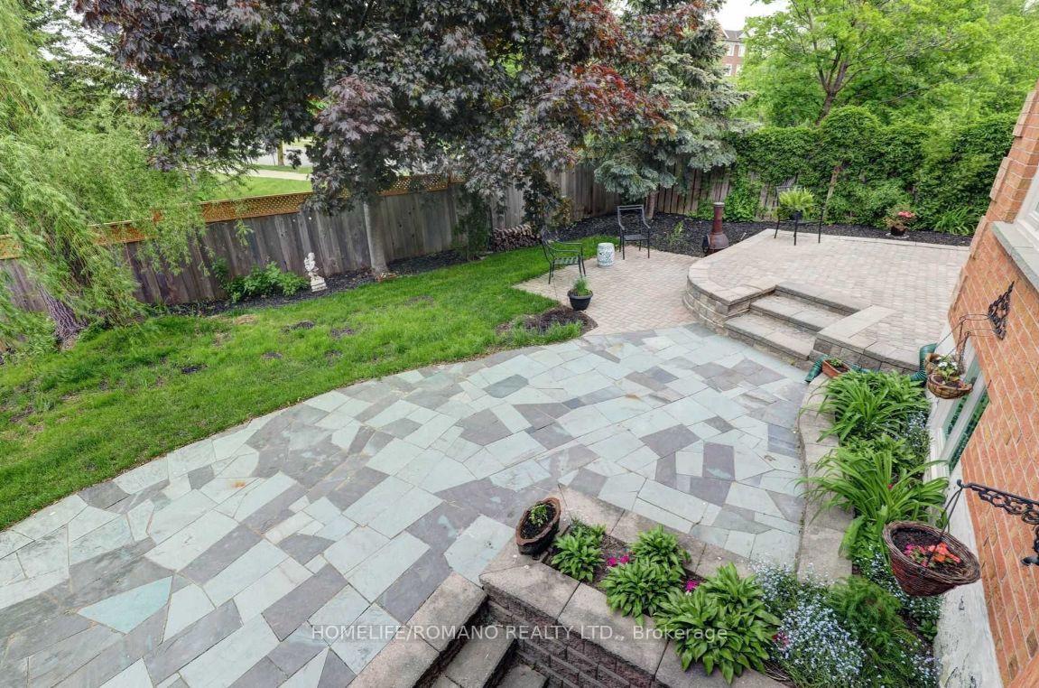 Photo 16 of 2 Viva Court, Vaughan, Maple — HOMEH