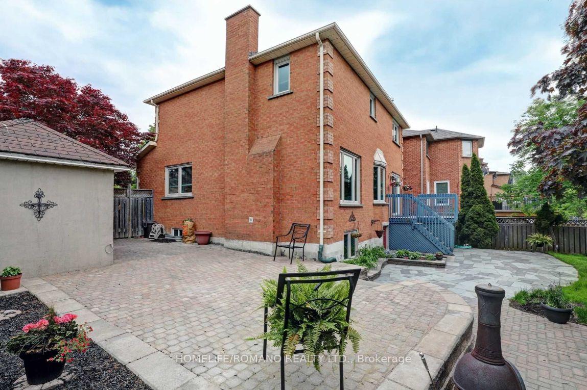 Photo 17 of 2 Viva Court, Vaughan, Maple — HOMEH