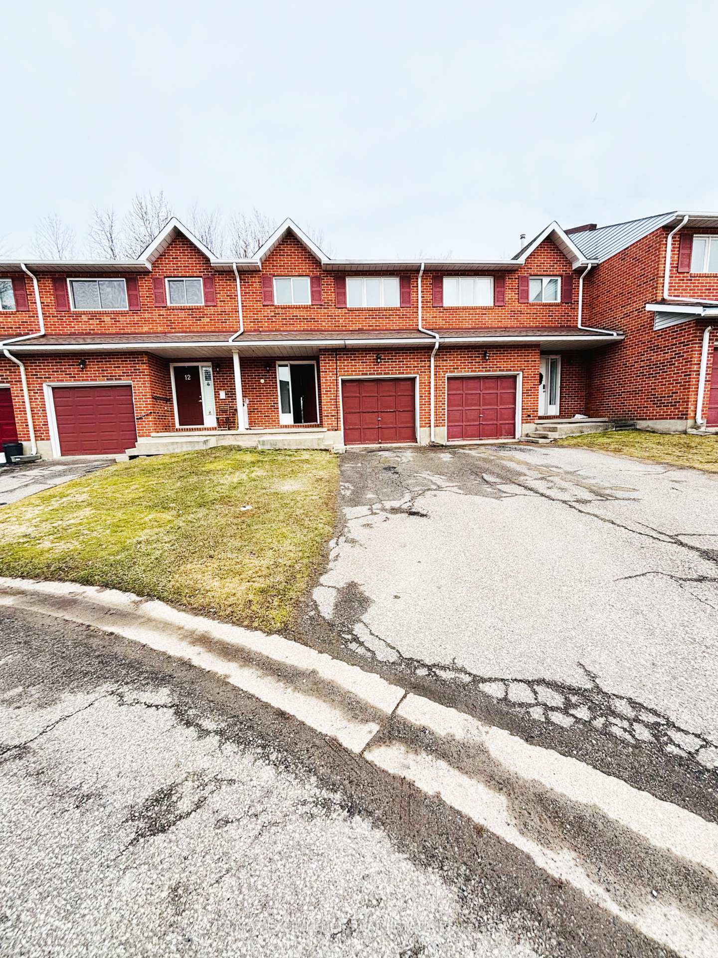 Front of 16 Nelson Trail