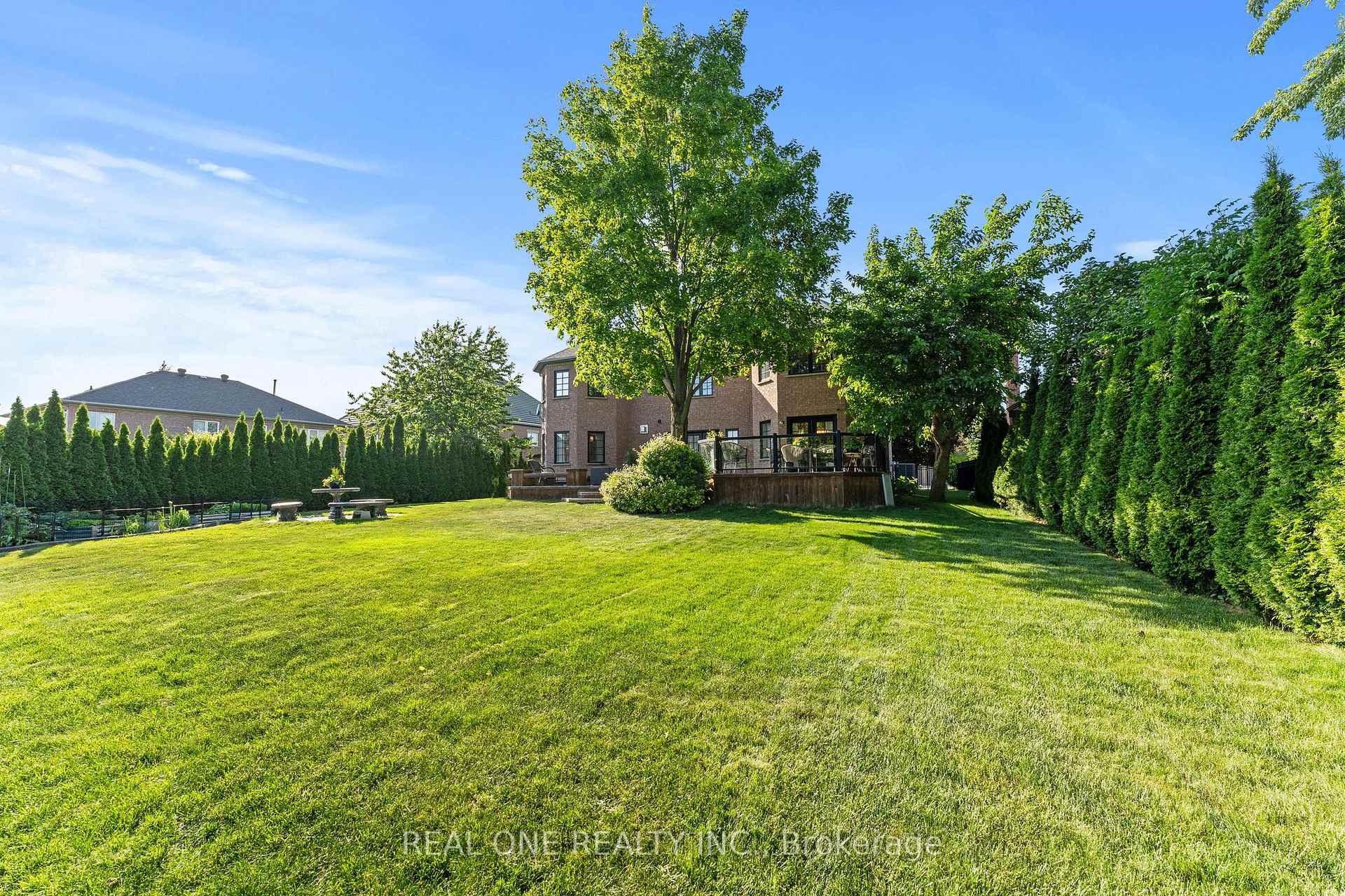 Photo 3 of 111 Cartwright Boulevard, Vaughan, East Woodbridge — HOMEH