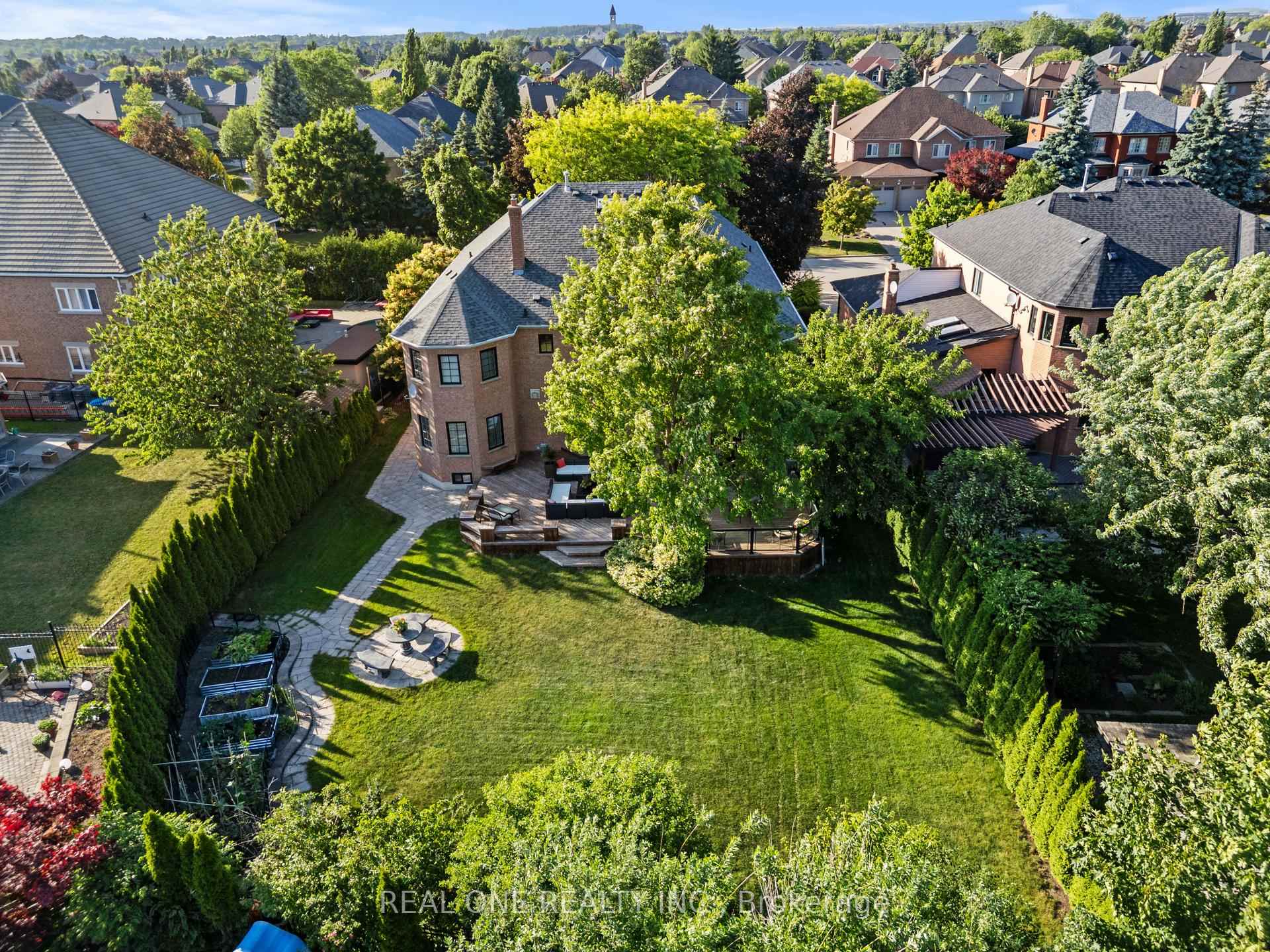 Photo 5 of 111 Cartwright Boulevard, Vaughan, East Woodbridge — HOMEH