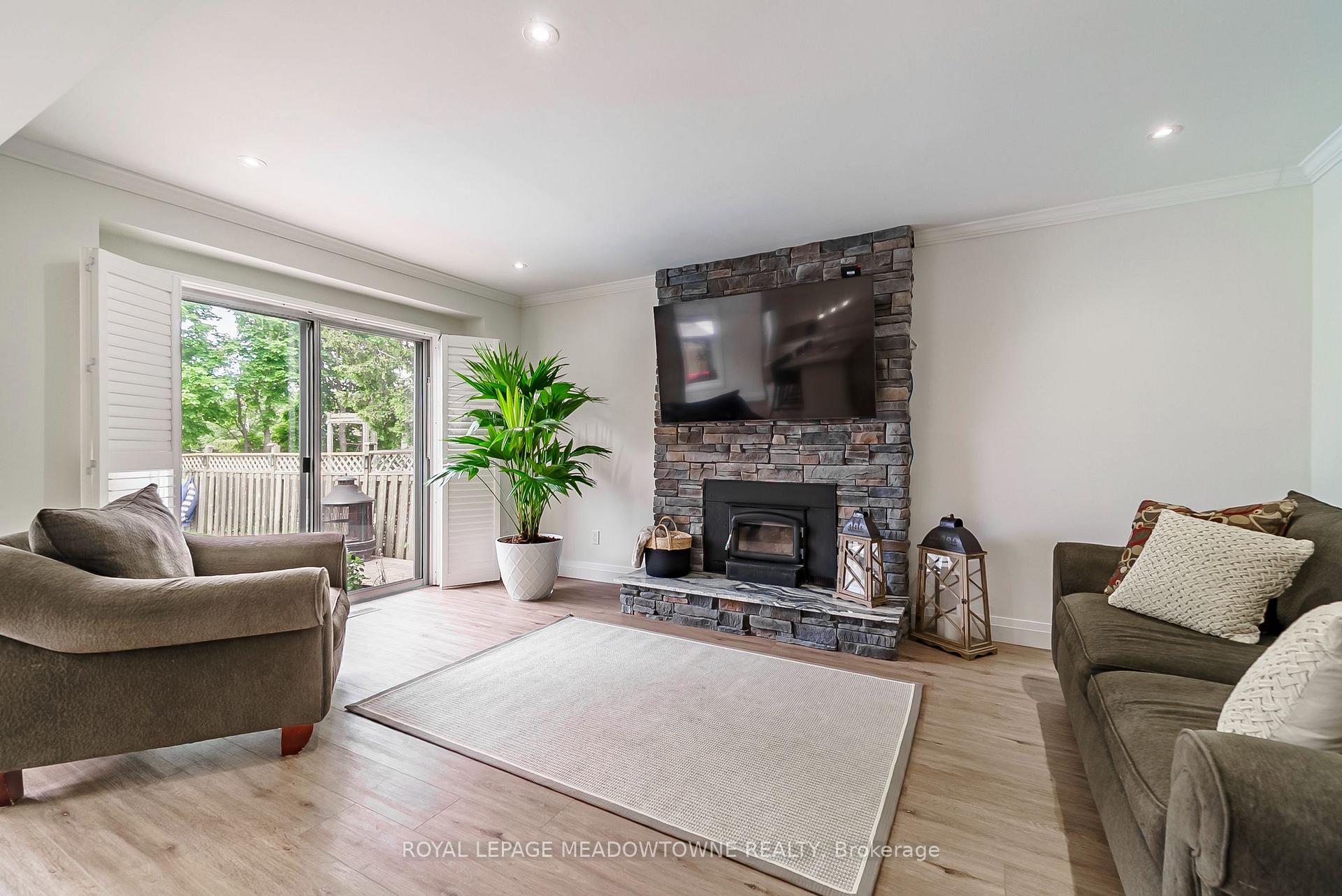 Photo 10 of 22 Catherine Drive, Whitby, Pringle Creek — HOMEH