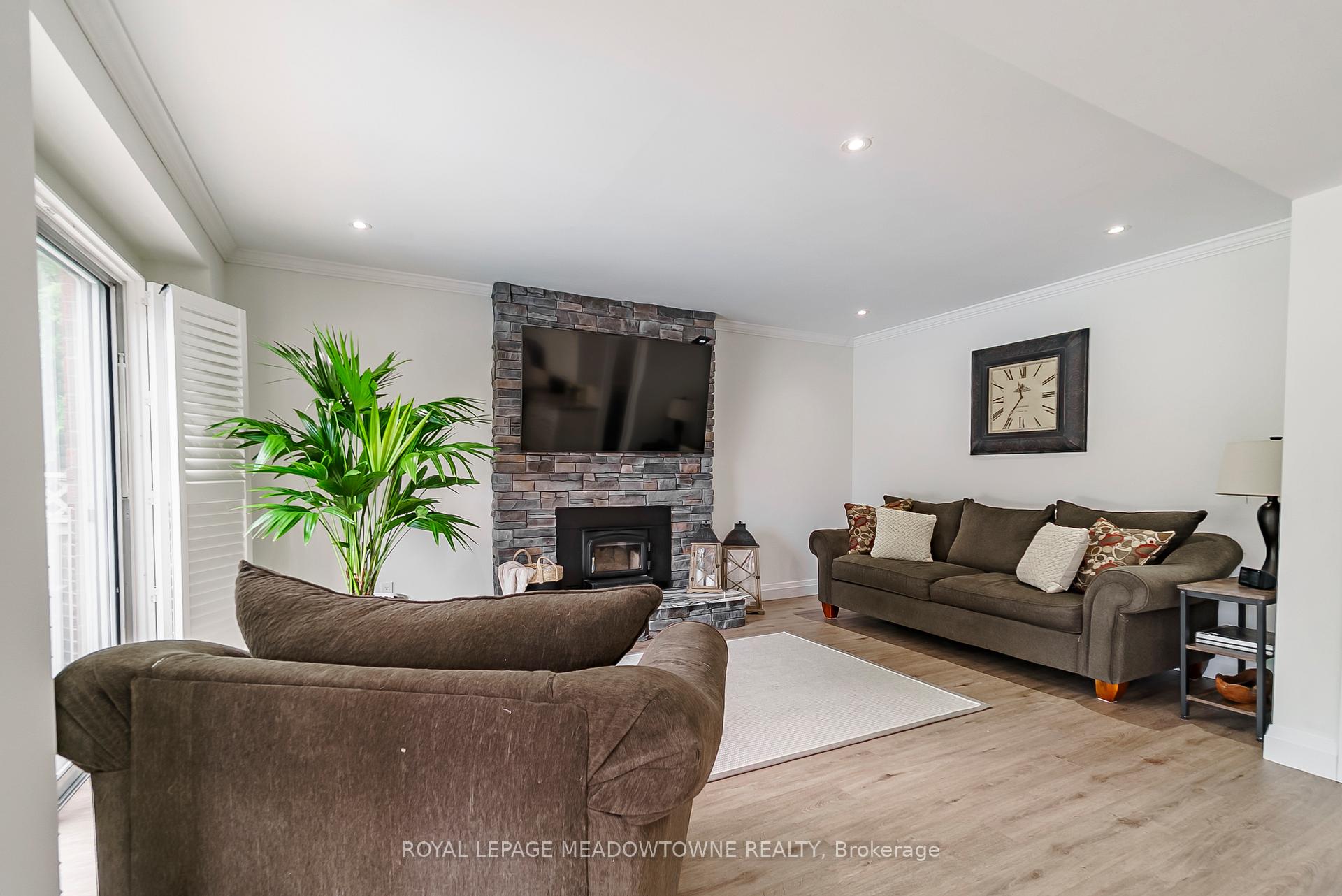 Photo 11 of 22 Catherine Drive, Whitby, Pringle Creek — HOMEH