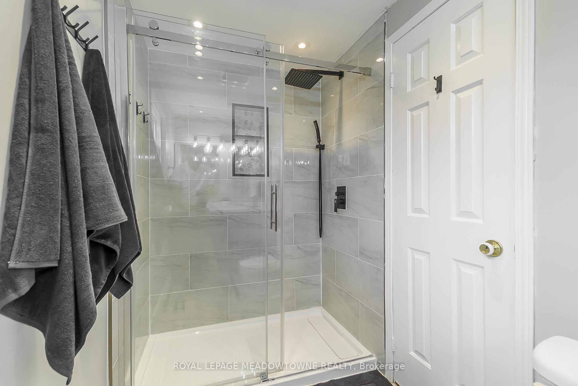 Photo 22 of 22 Catherine Drive, Whitby, Pringle Creek — HOMEH
