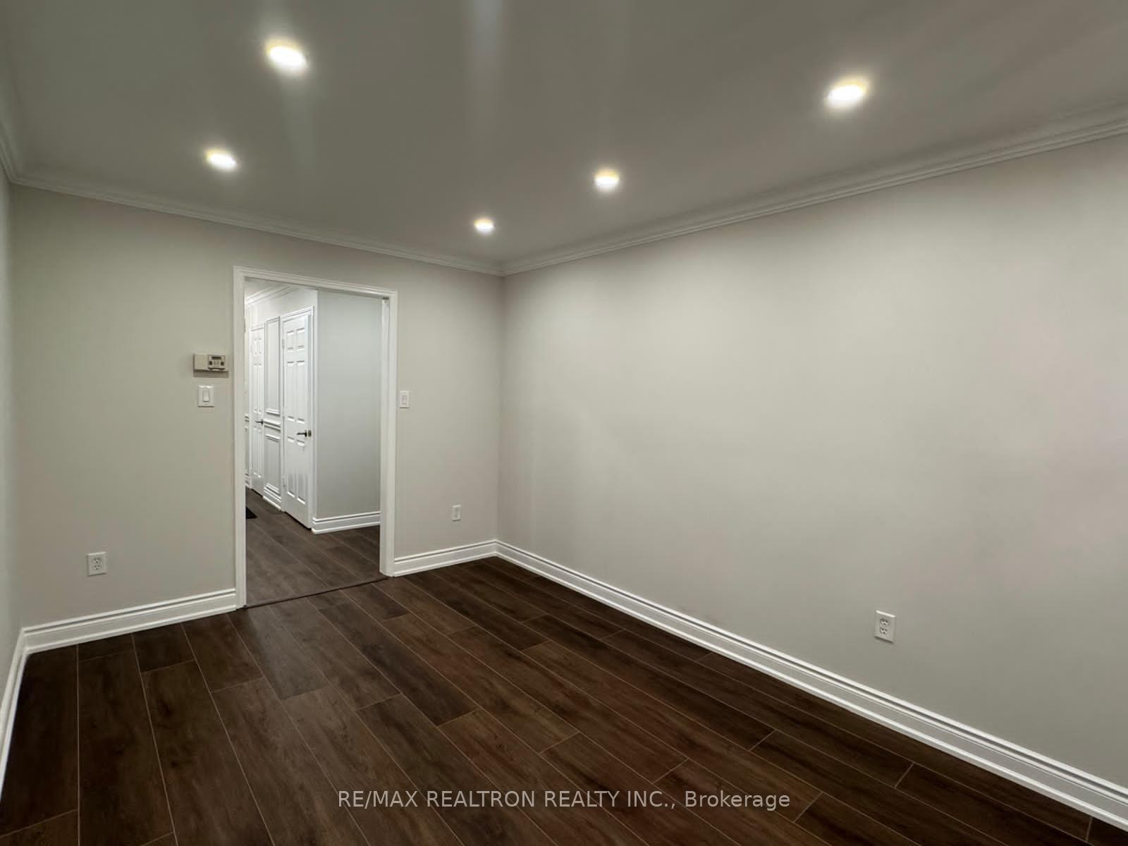 Photo 10 of 73 Lento Court, Vaughan, East Woodbridge — HOMEH