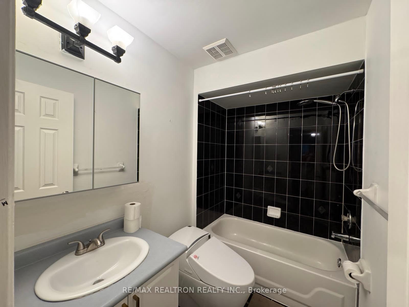 Photo 20 of 73 Lento Court, Vaughan, East Woodbridge — HOMEH