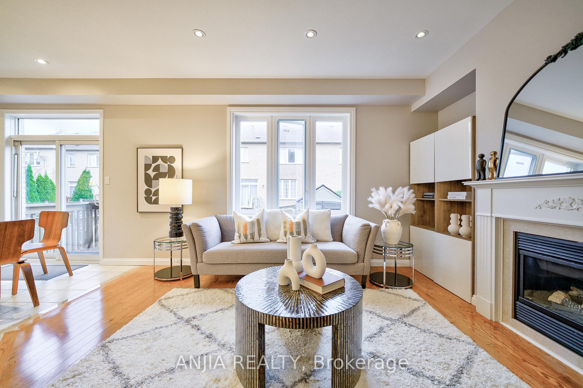 Photo 18 of 32 Sanderson Road, Markham, Cachet — HOMEH