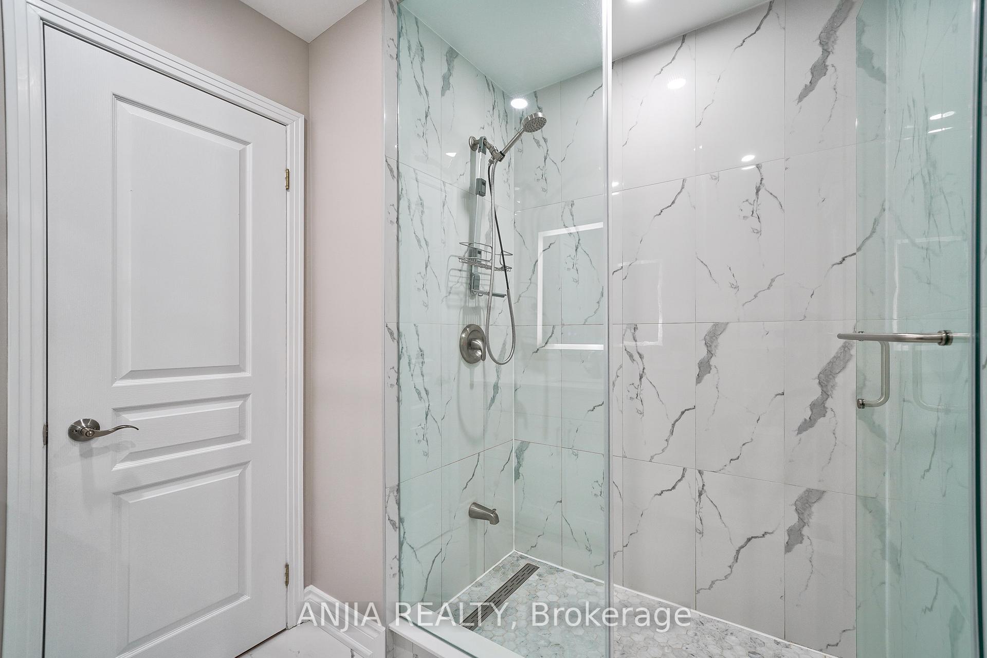 Photo 23 of 32 Sanderson Road, Markham, Cachet — HOMEH