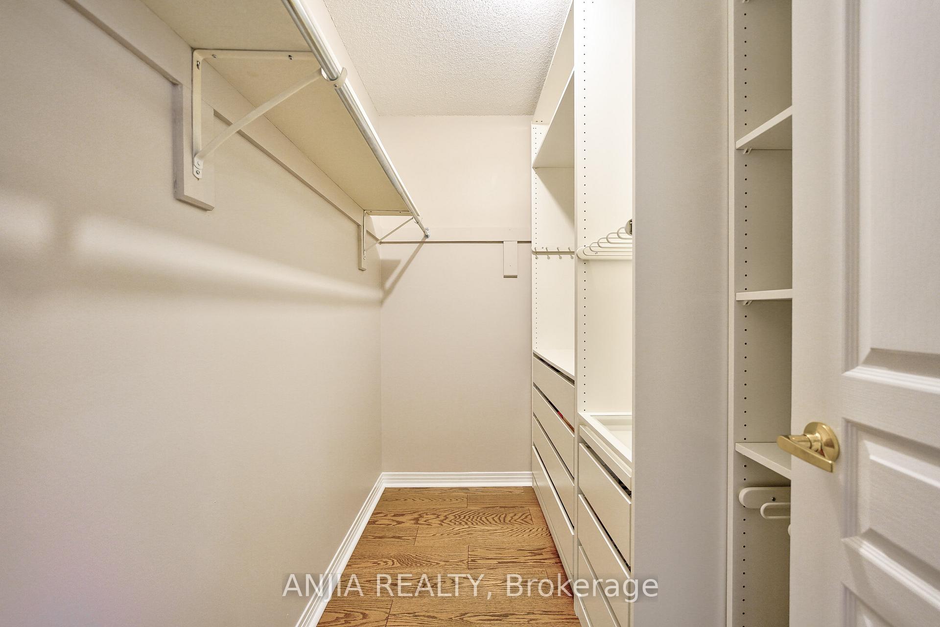 Photo 28 of 32 Sanderson Road, Markham, Cachet — HOMEH