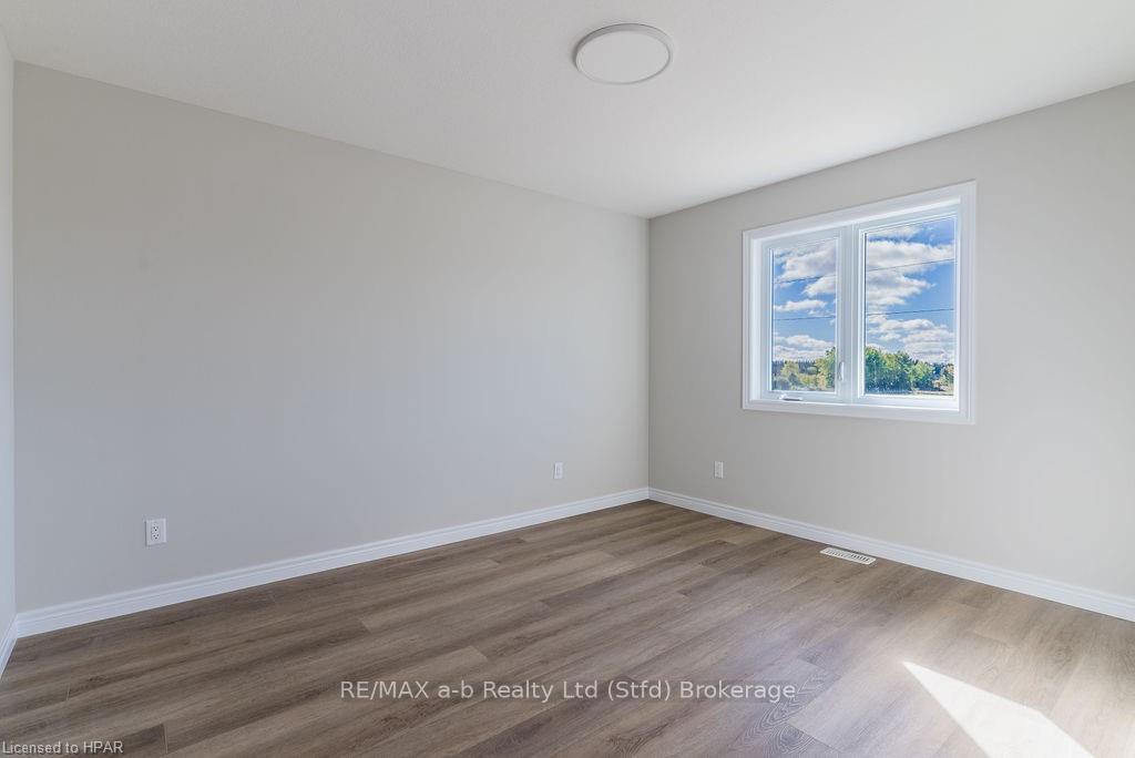 Photo 13 of 139 Mill Race Crescent, Woolwich — HOMEH