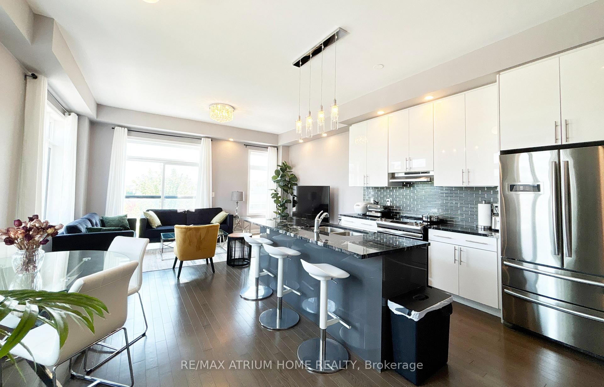 Photo 3 of 1 Laskin Drive, Vaughan, Patterson — HOMEH