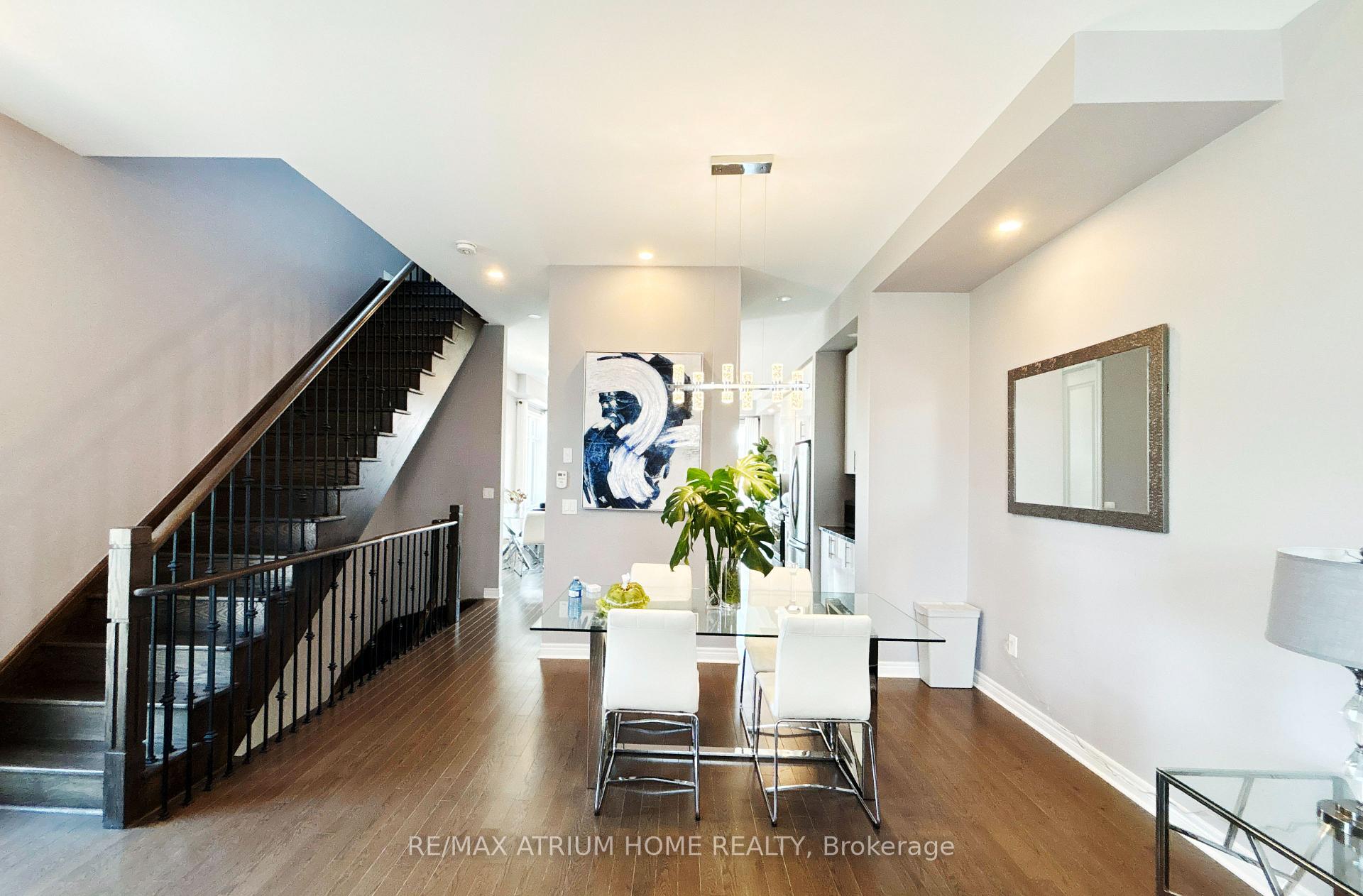 Photo 6 of 1 Laskin Drive, Vaughan, Patterson — HOMEH