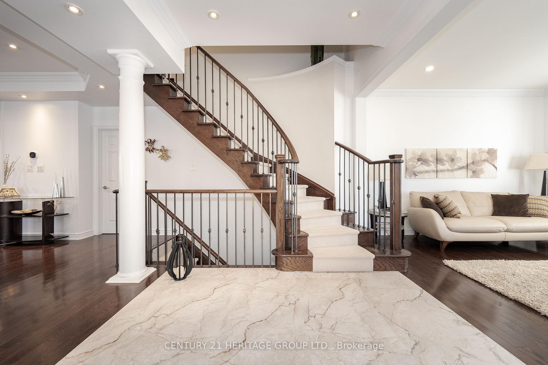 Photo 4 of 78 Walter Scott Crescent, Markham, Victoria Square — HOMEH