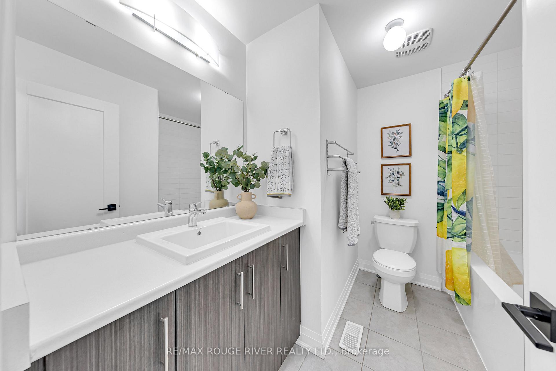 Photo 25 of 3 Dorian Drive, Whitby, Williamsburg — HOMEH