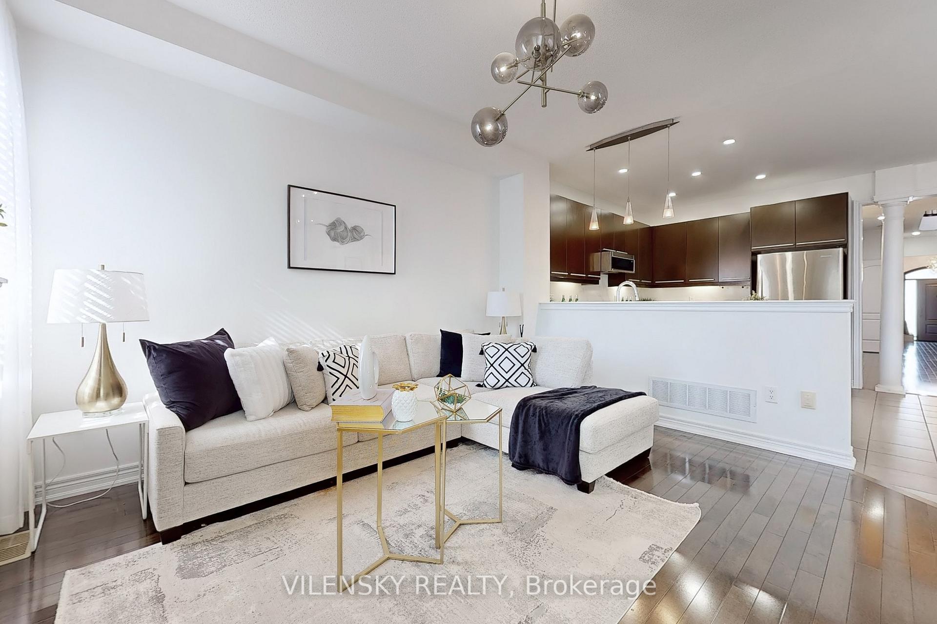 Photo 4 of 20 Alex Black Street, Vaughan, Patterson — HOMEH