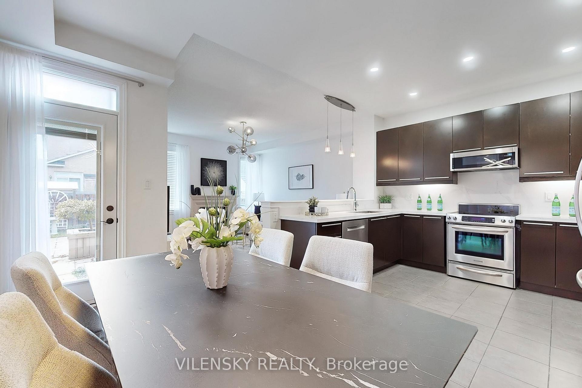 Photo 7 of 20 Alex Black Street, Vaughan, Patterson — HOMEH