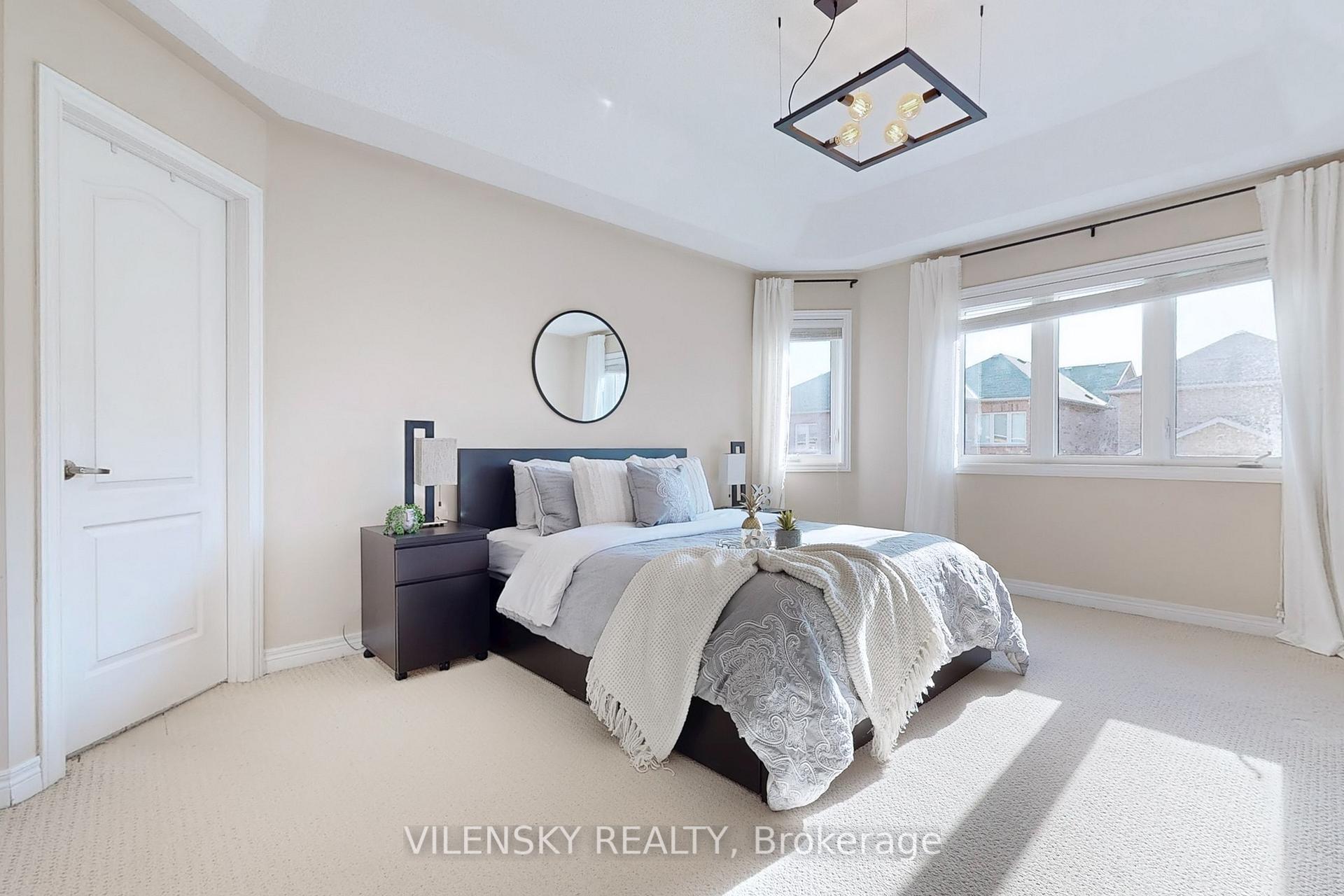 Photo 16 of 20 Alex Black Street, Vaughan, Patterson — HOMEH