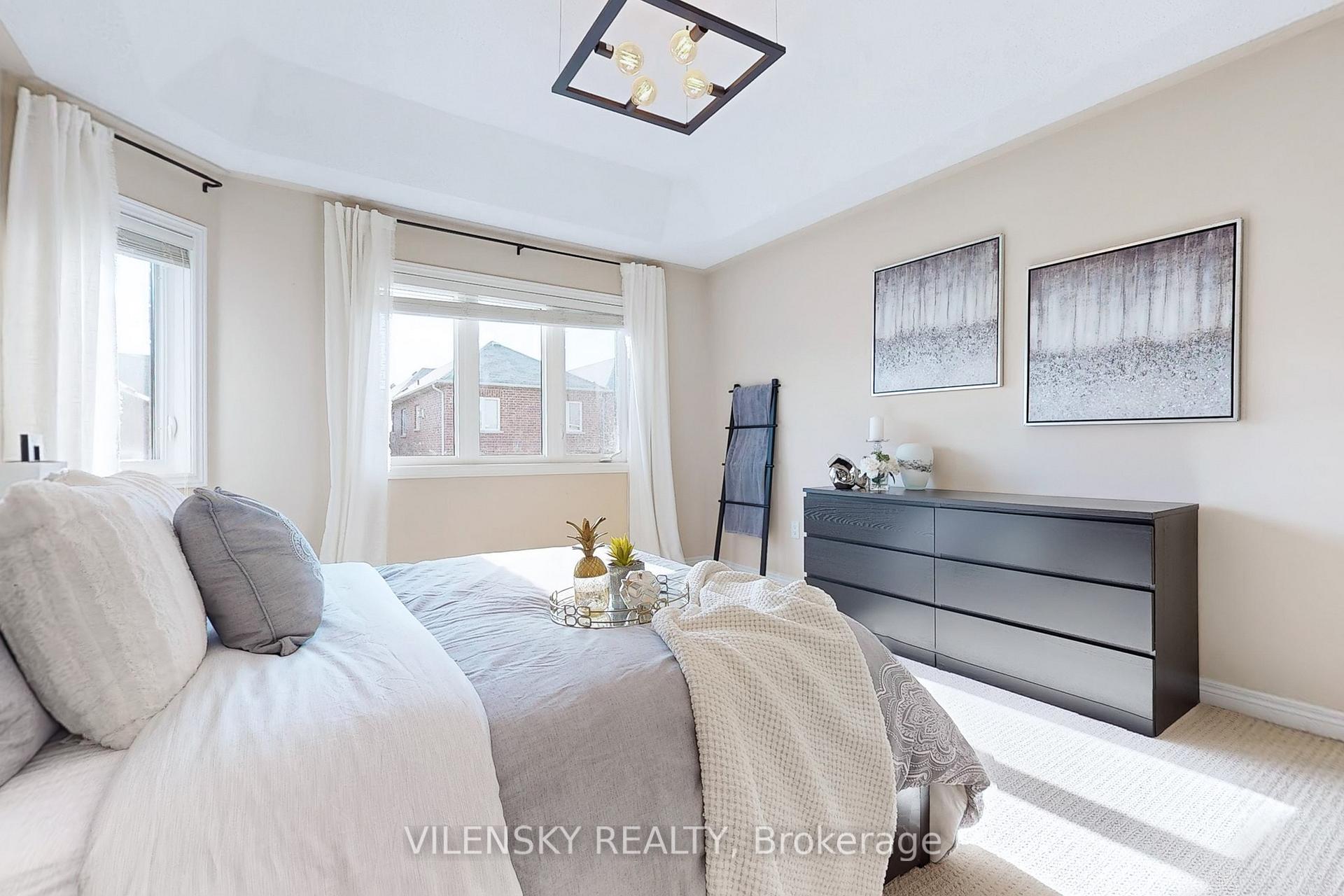 Photo 18 of 20 Alex Black Street, Vaughan, Patterson — HOMEH