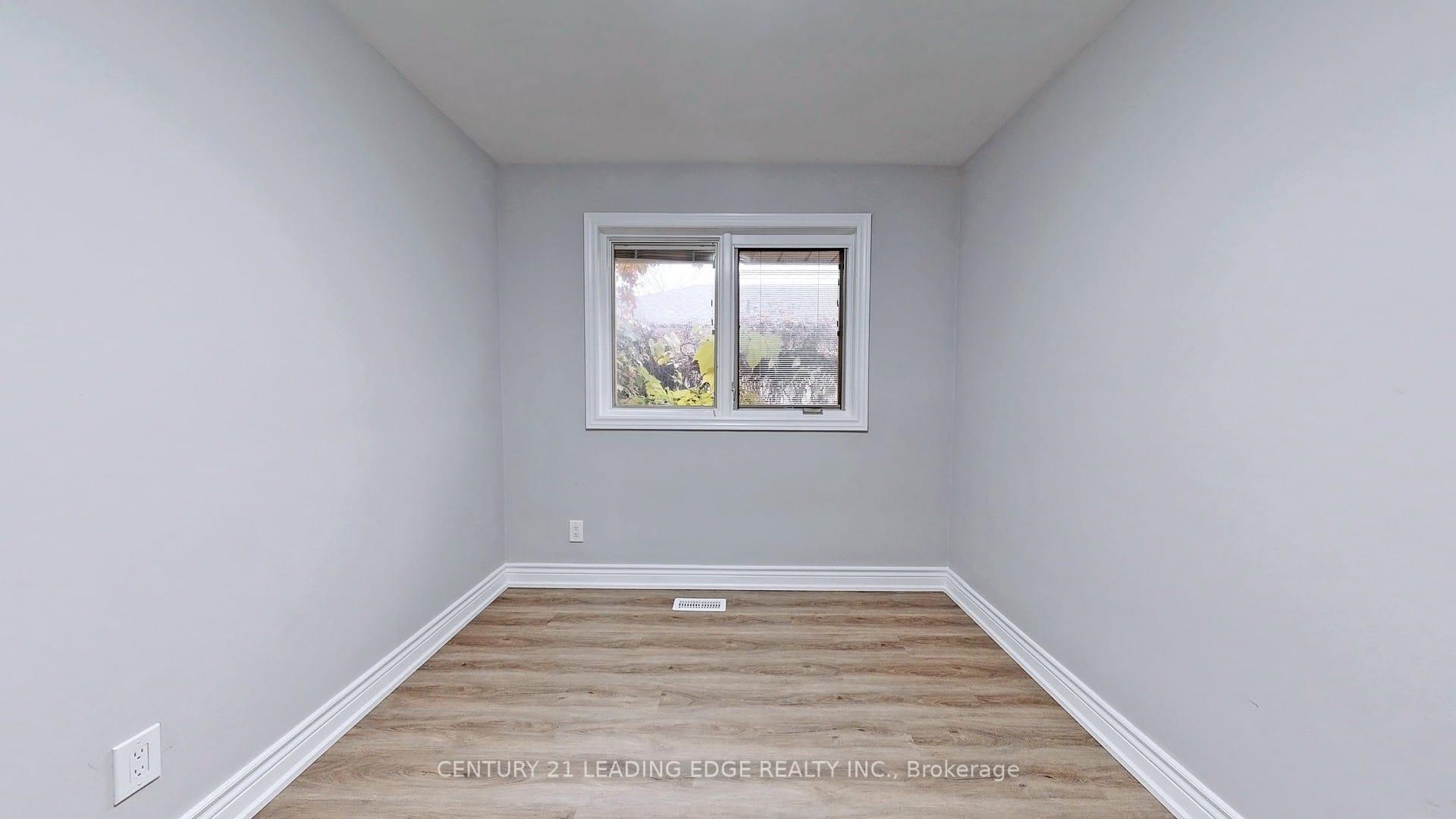 Photo 7 of Unit Main, 806 Beech Street W, Whitby, Downtown Whitby — HOMEH