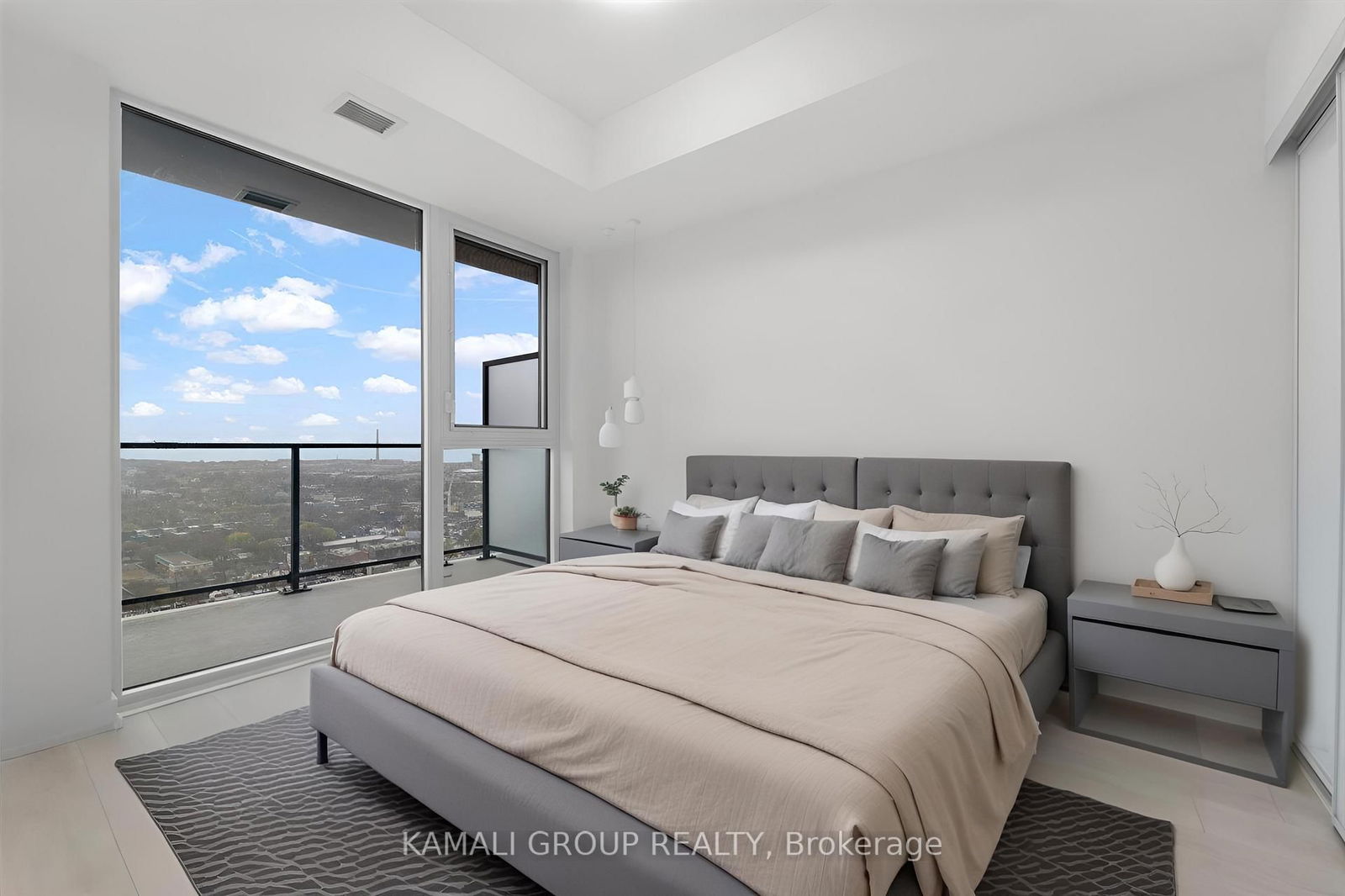 Photo 5 of Unit 3613, 5 Defries St, Toronto, Regent Park — HOMEH