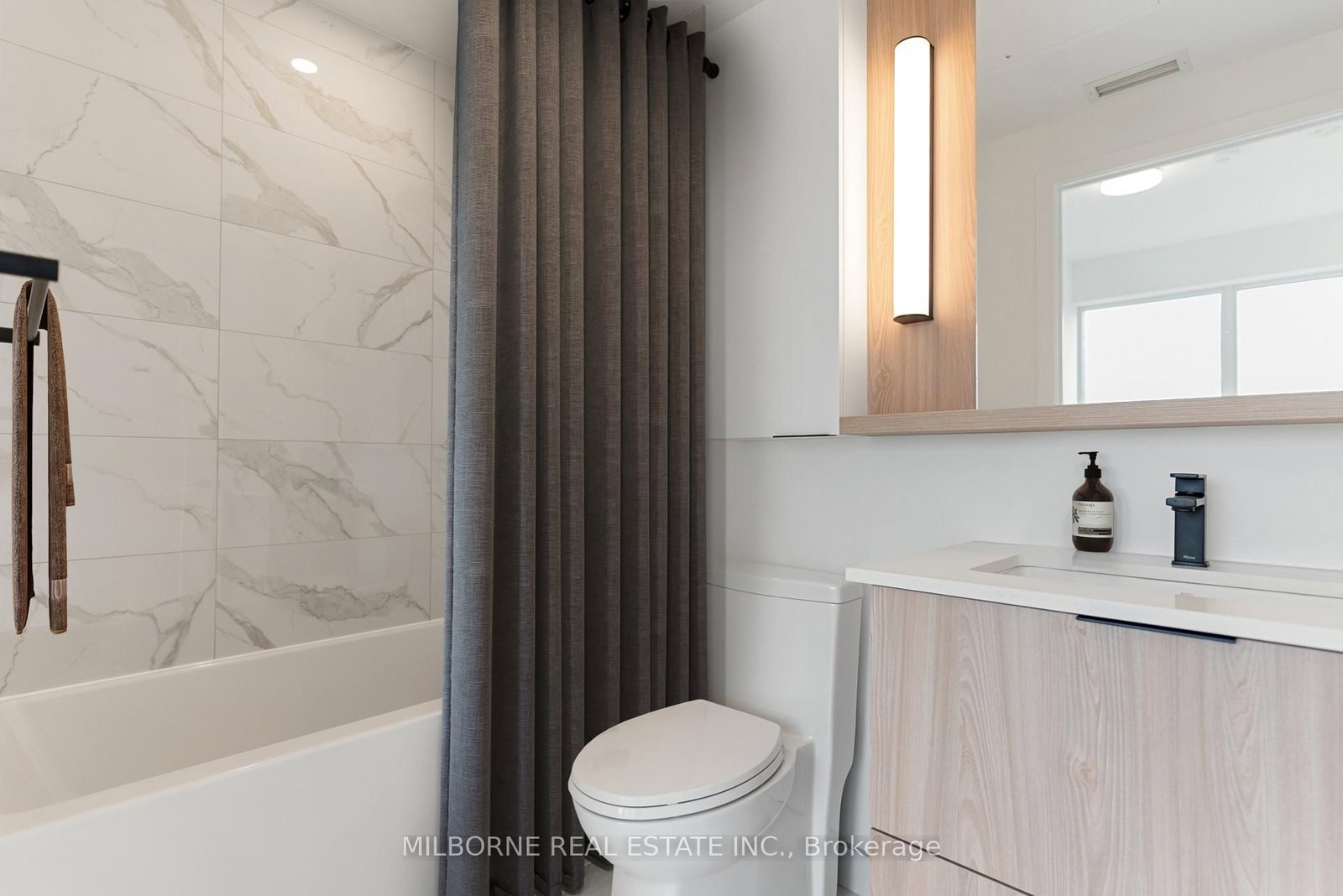 Photo 6 of Unit 3308, 5 Defries St, Toronto, Regent Park — HOMEH