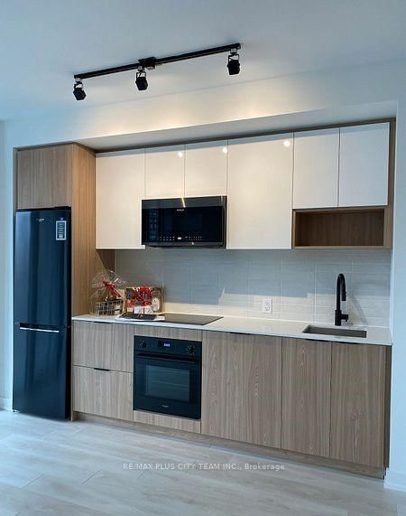 Photo 4 of Unit 324, 5 Defries St, Toronto, Regent Park — HOMEH