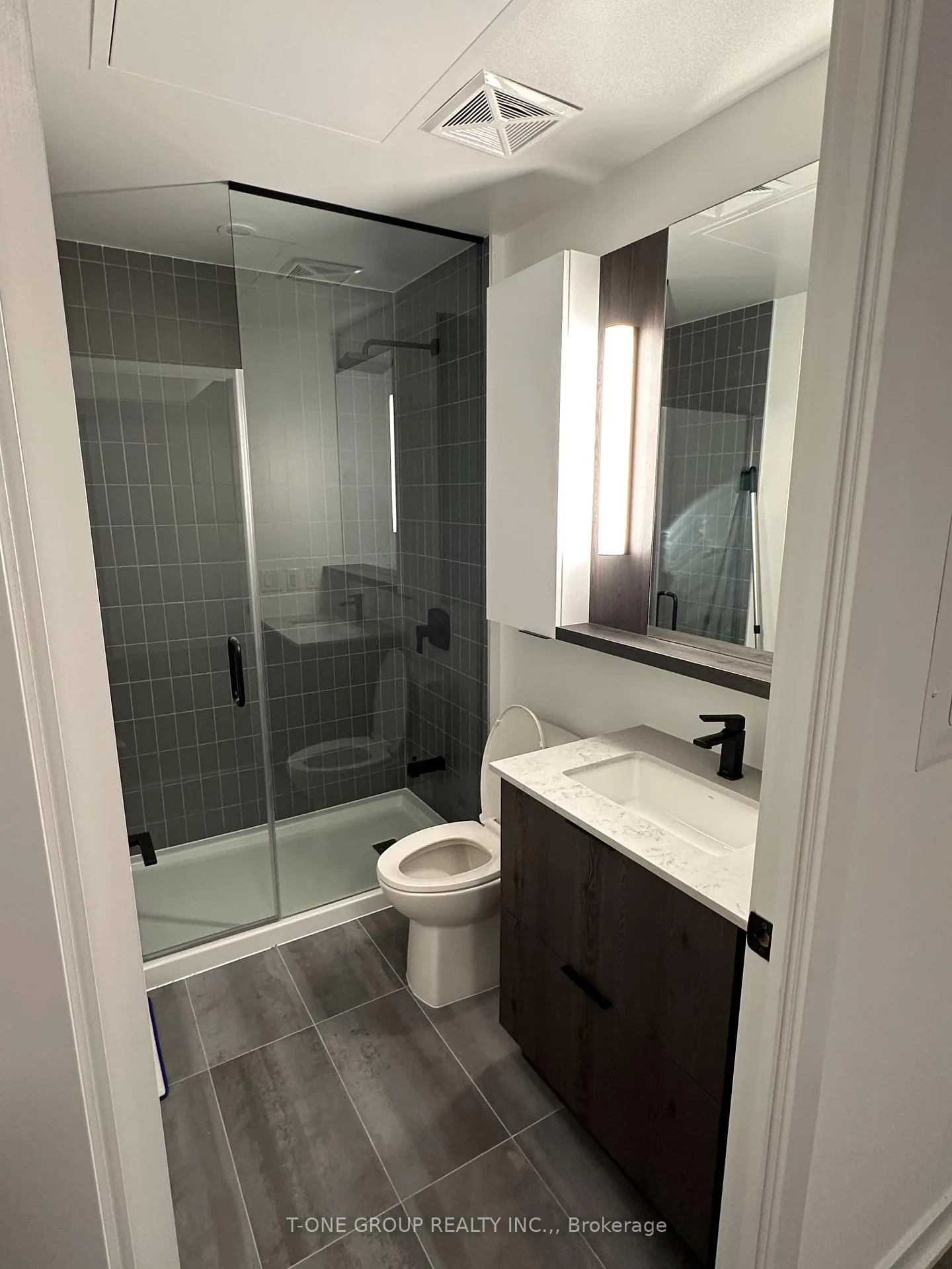 Photo 7 of Unit 3004, 5 Defries St, Toronto, Regent Park — HOMEH