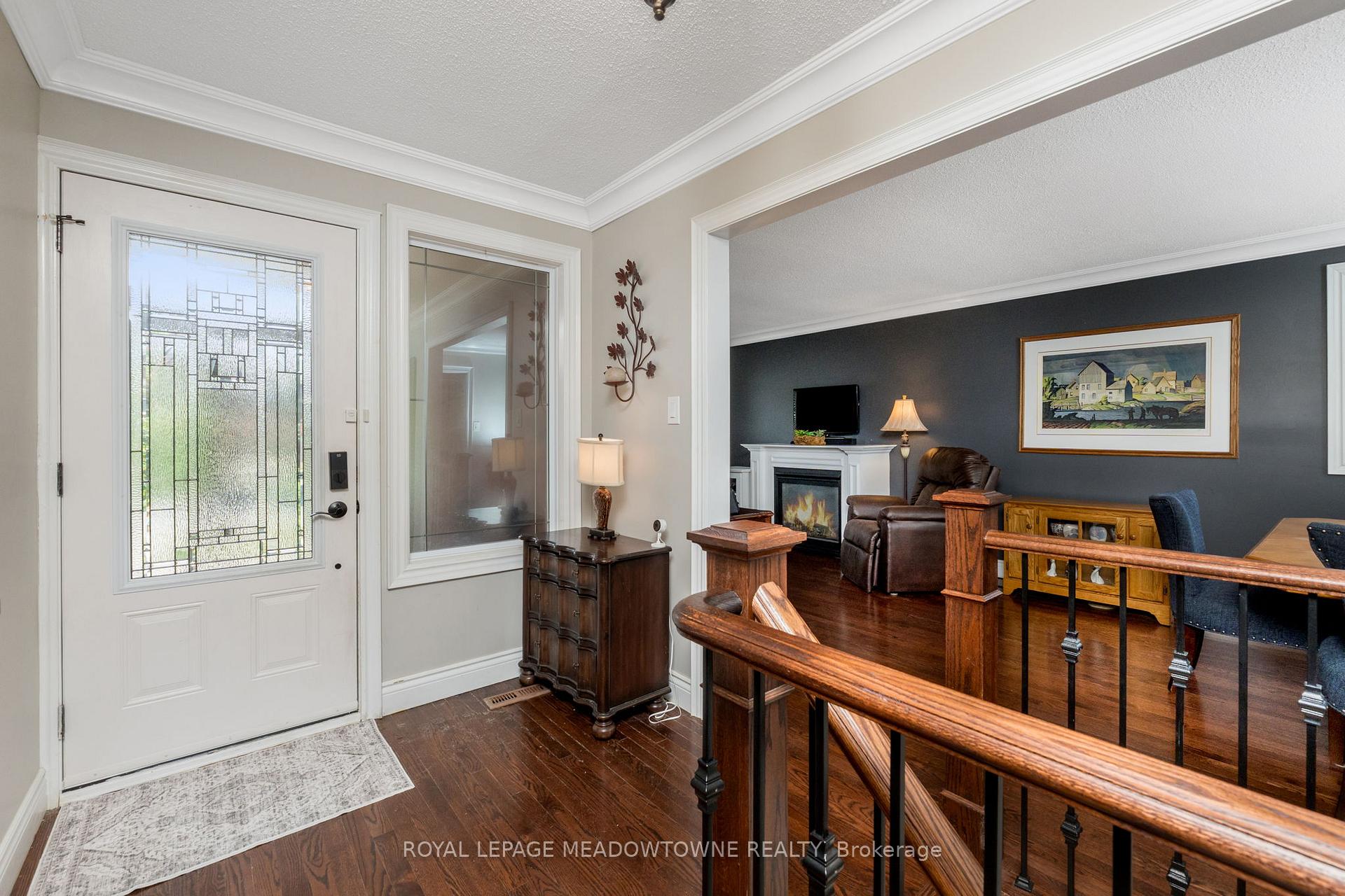 Photo 9 of 52 Canadian Oaks Drive, Whitby, Blue Grass Meadows — HOMEH