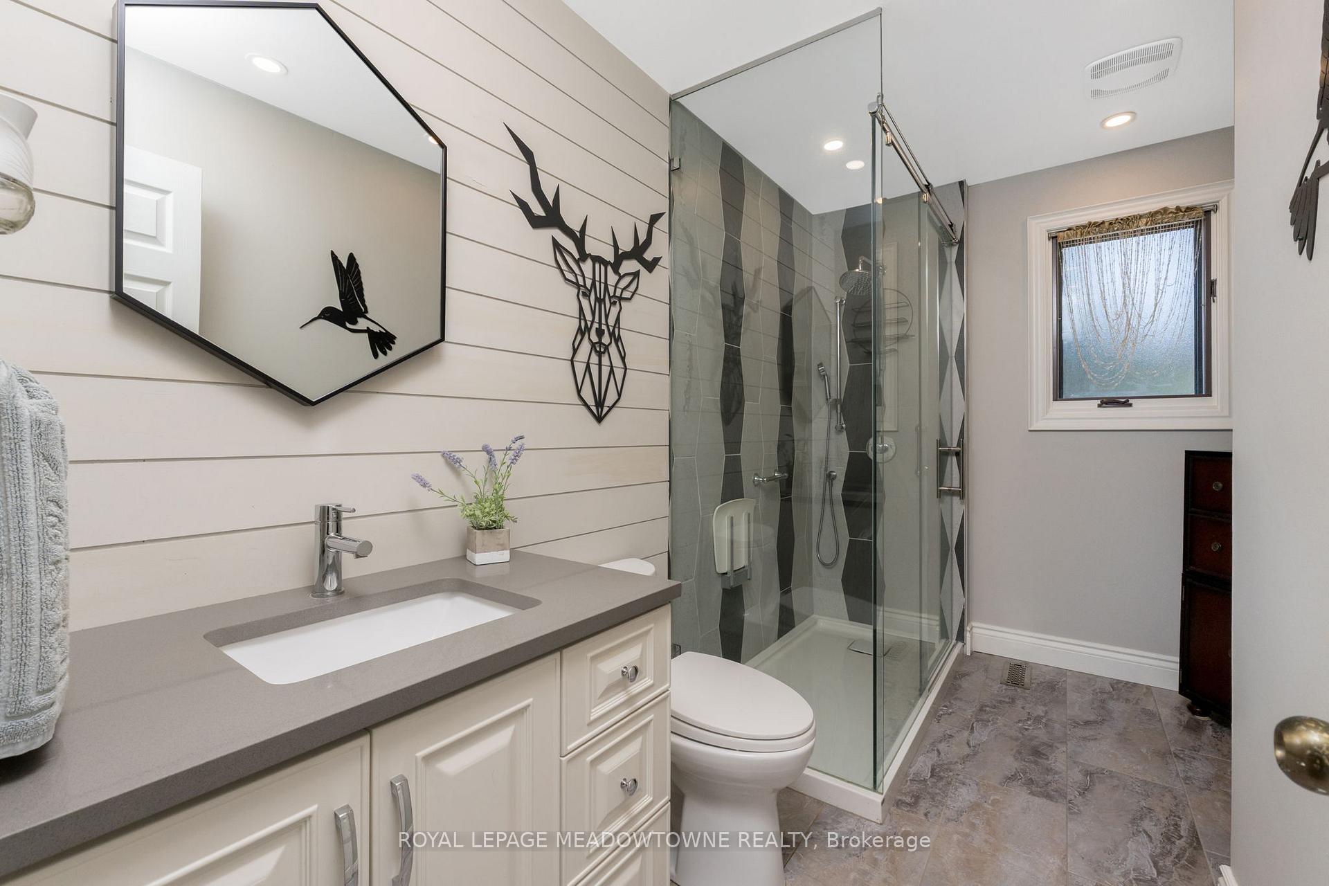 Photo 29 of 52 Canadian Oaks Drive, Whitby, Blue Grass Meadows — HOMEH